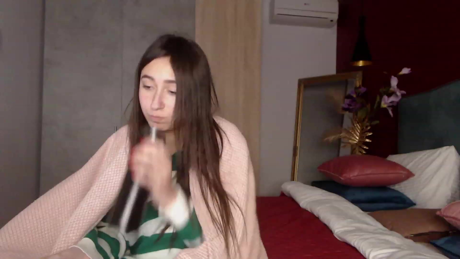 Gallery image thumbnail from SofiGrace's myfreecams stream on, 12/01/2022, 21:46 image 16 of 20