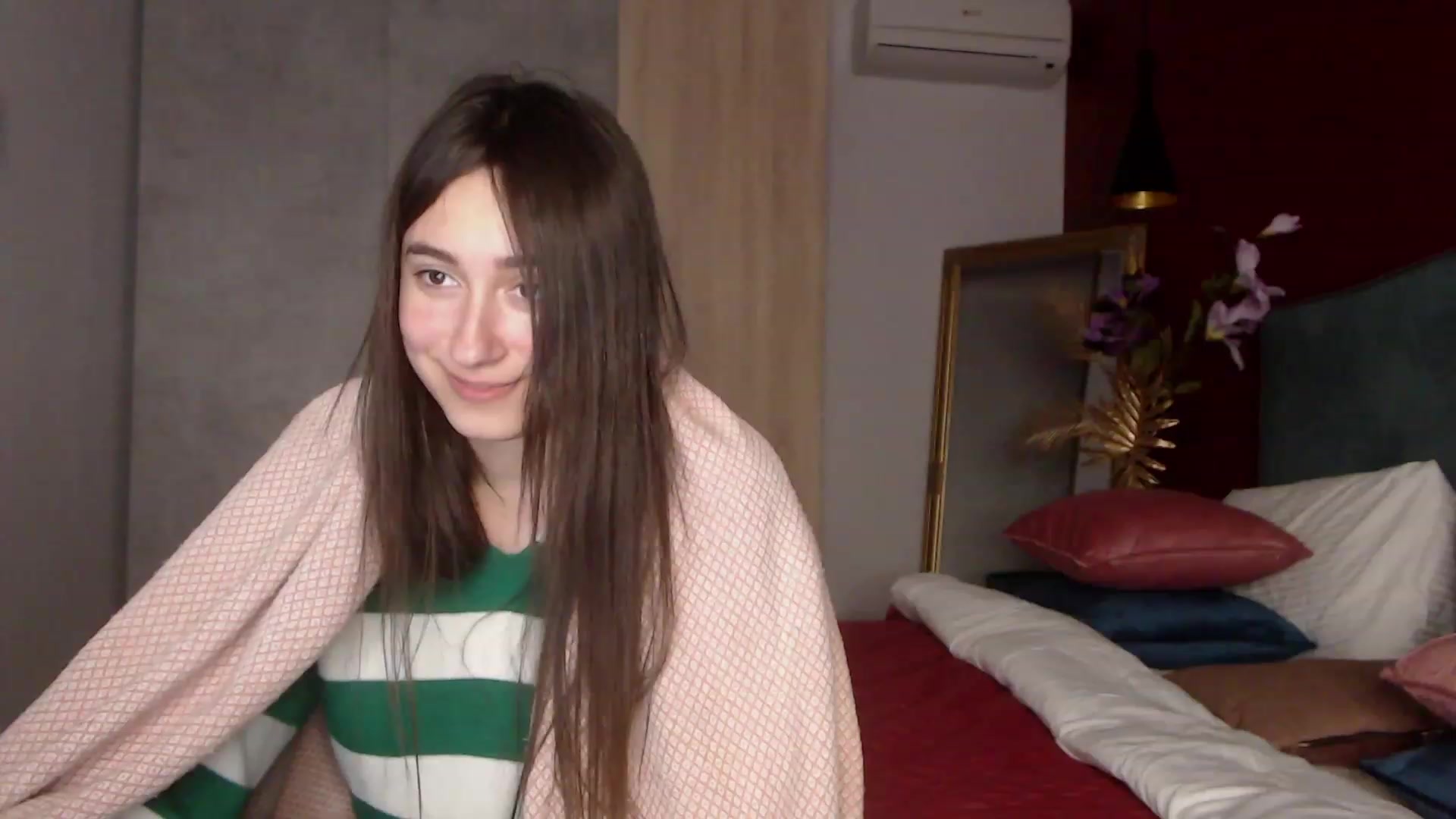 Gallery image thumbnail from SofiGrace's myfreecams stream on, 12/01/2022, 21:46 image 14 of 20