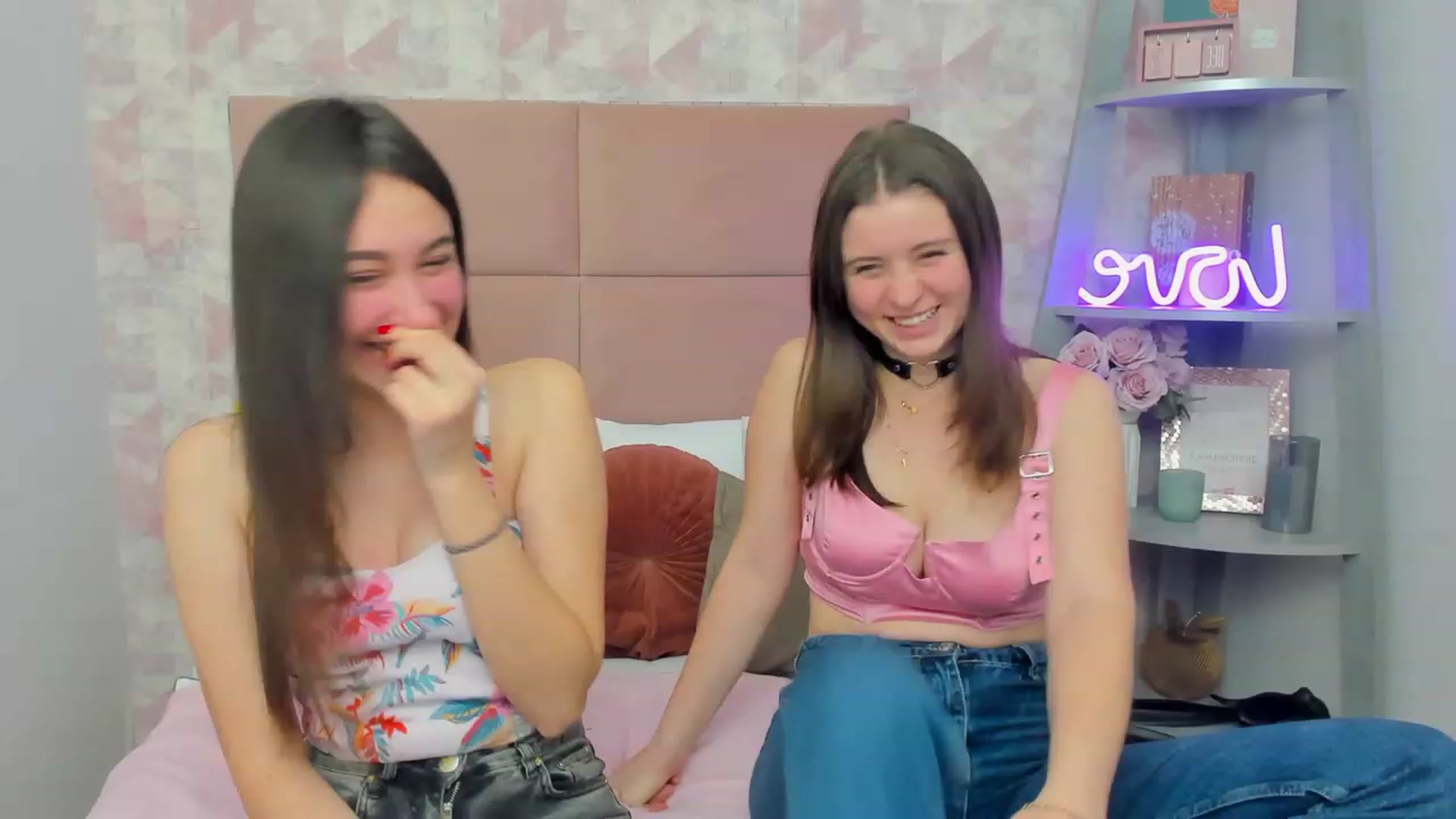 Gallery image thumbnail from SofiGrace's myfreecams stream on, 12/02/2022, 14:37 image 8 of 20