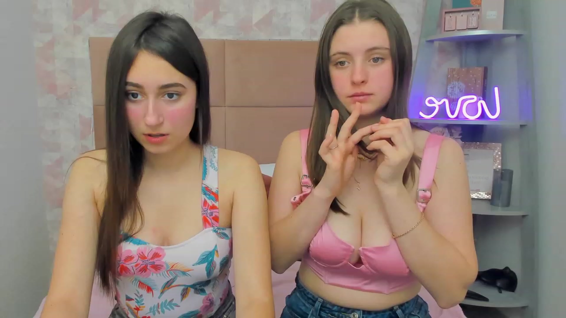 Gallery image thumbnail from SofiGrace's myfreecams stream on, 12/02/2022, 14:37 image 6 of 20