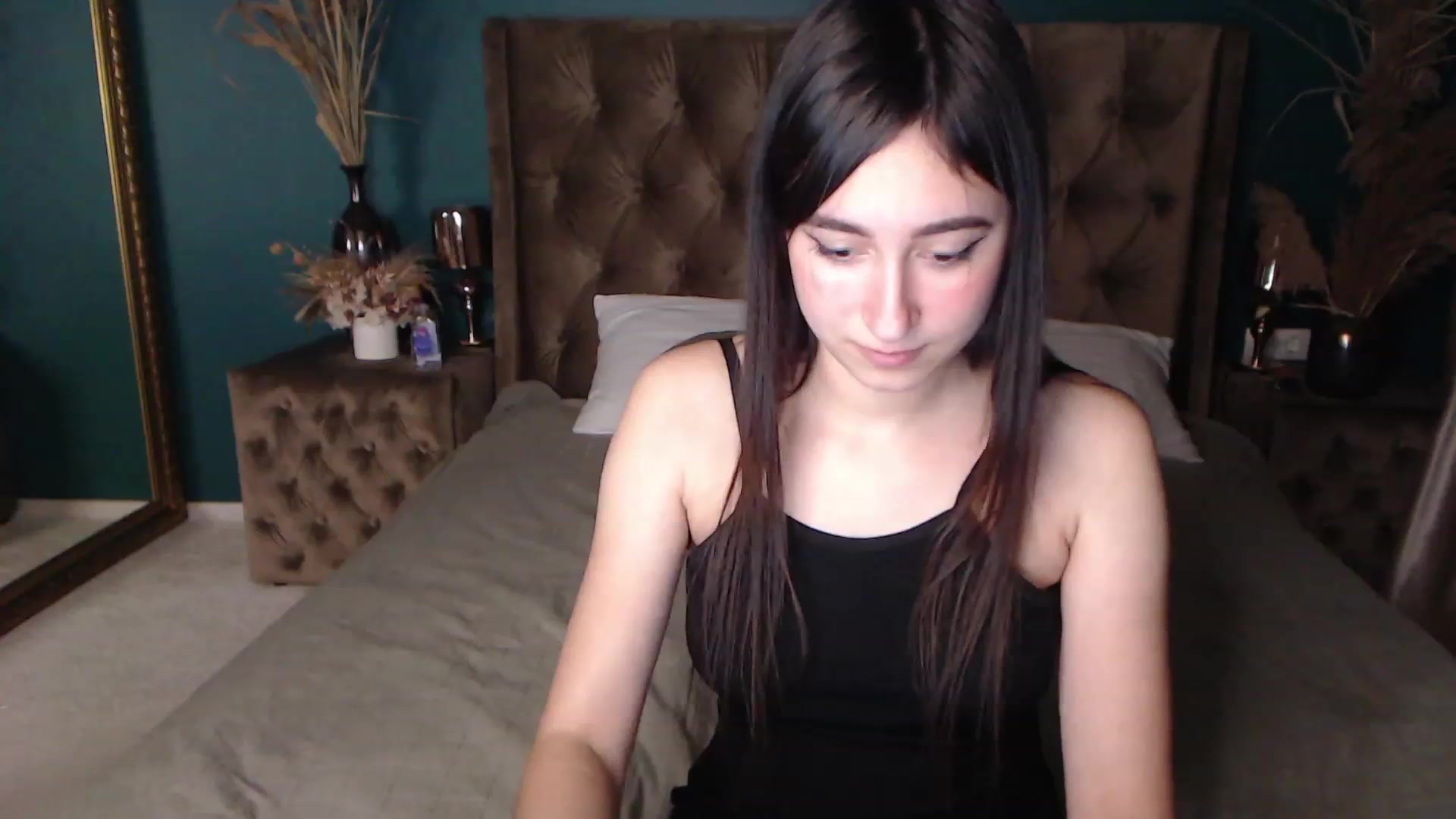 Gallery image thumbnail from SofiGrace's myfreecams stream on, 12/06/2022, 20:53 image 11 of 20
