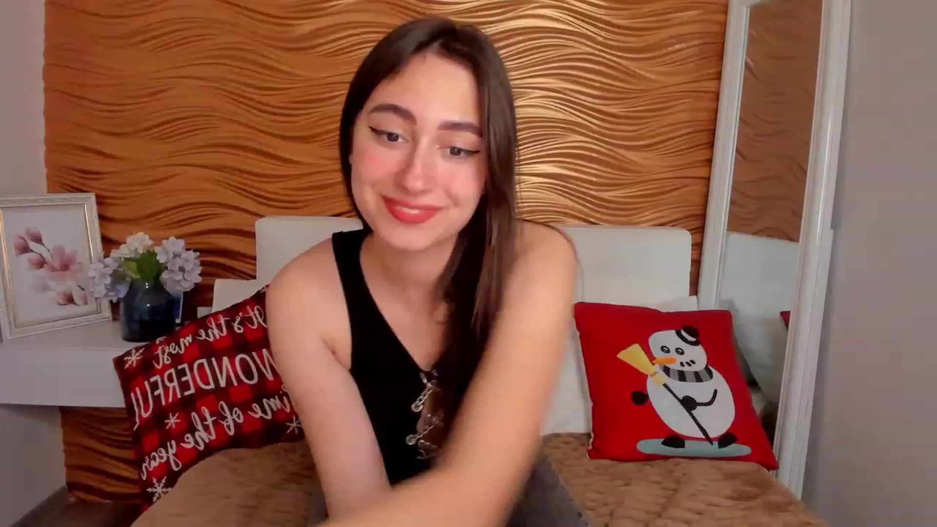 Gallery image thumbnail from SofiGrace's myfreecams stream on, 12/13/2022, 01:11 image 17 of 20