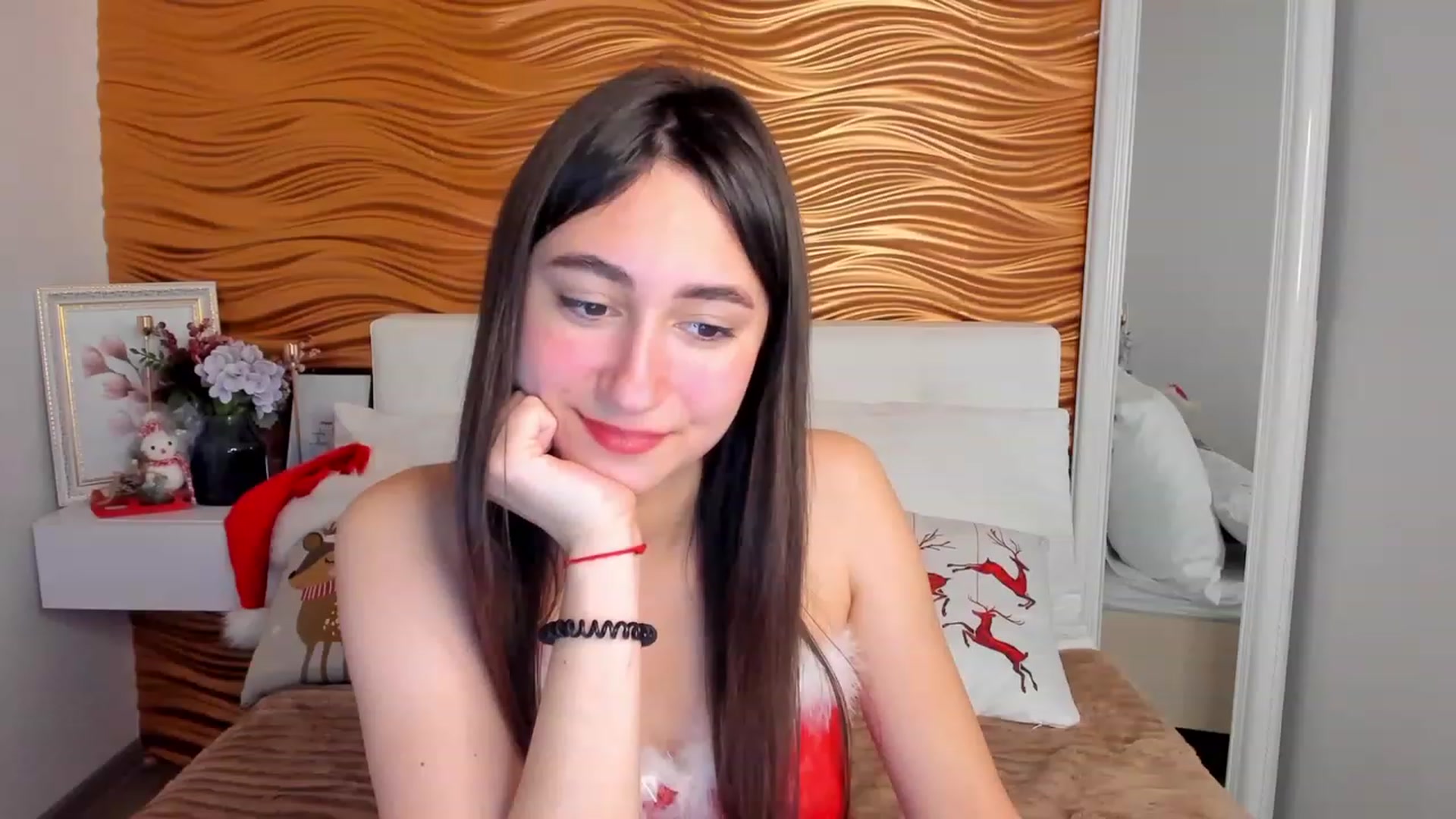 Gallery image thumbnail from SofiGrace's myfreecams stream on, 12/16/2022, 17:01 image 5 of 20