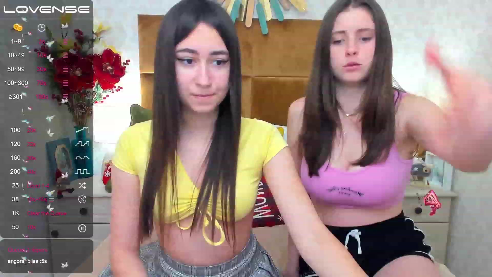Gallery image thumbnail from SofiGrace's myfreecams stream on, 12/21/2022, 13:27 image 18 of 20
