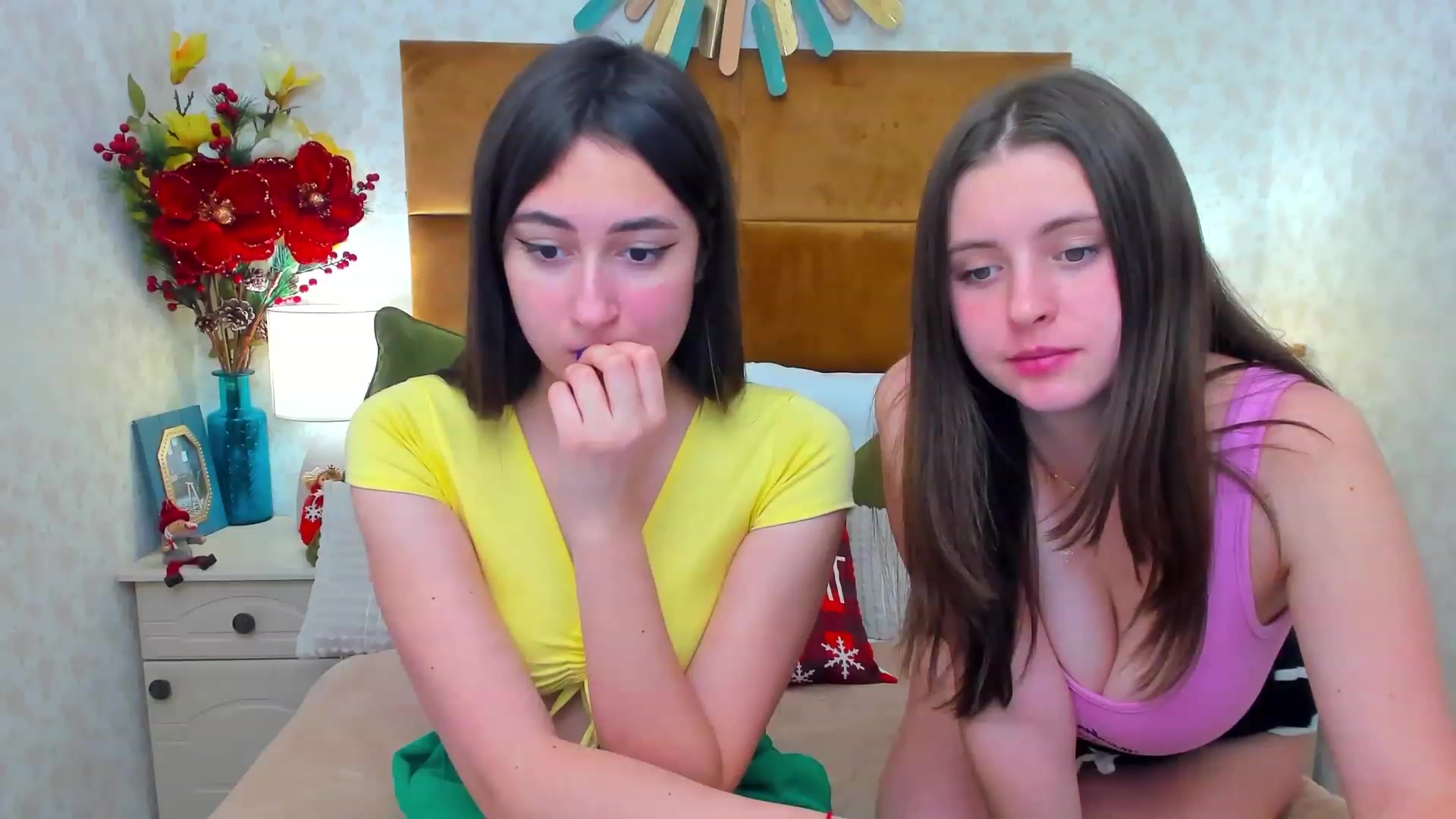 Gallery image thumbnail from SofiGrace's myfreecams stream on, 12/21/2022, 17:08 image 1 of 20