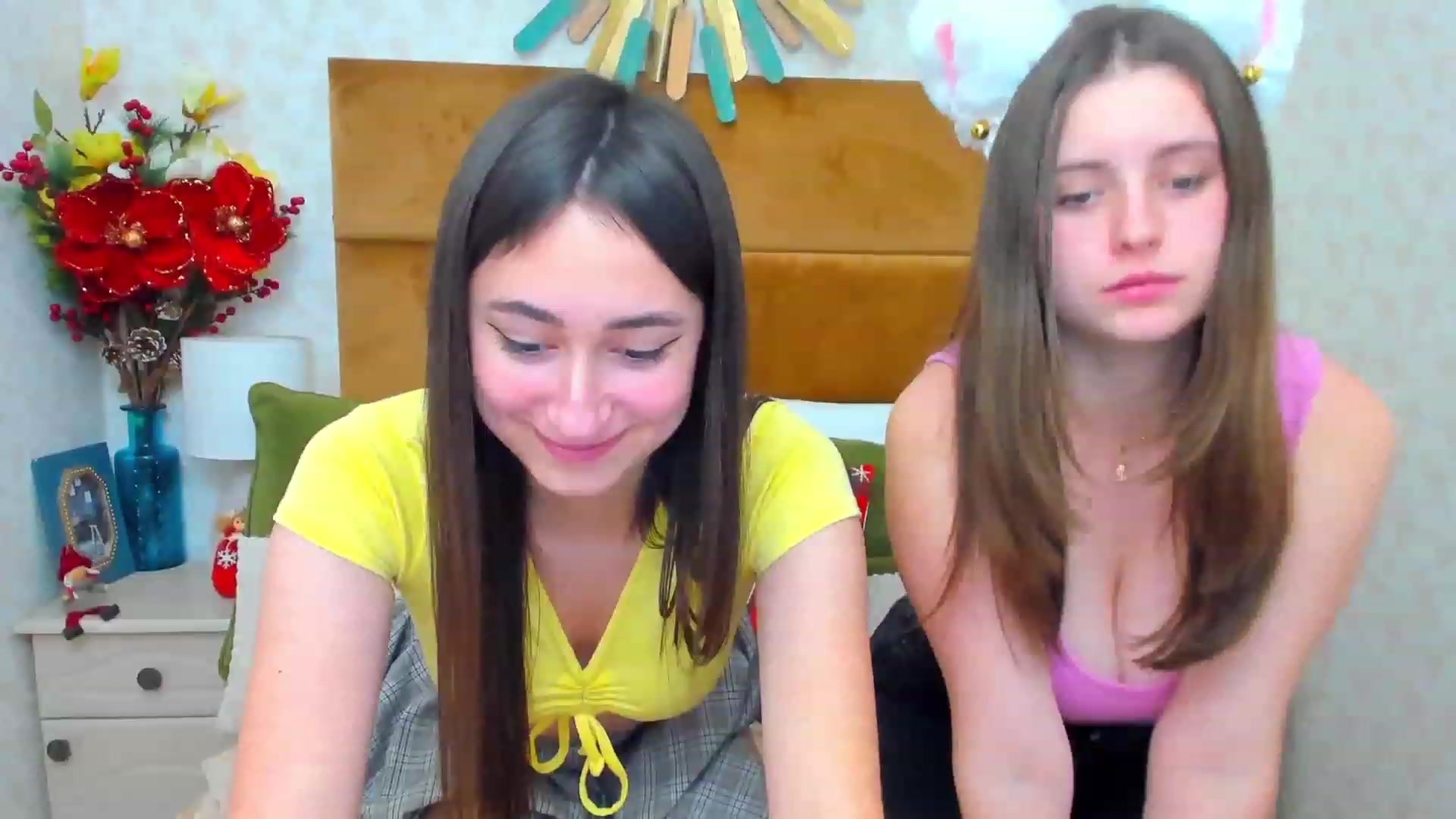 Gallery image thumbnail from SofiGrace's myfreecams stream on, 12/21/2022, 19:13 image 14 of 20
