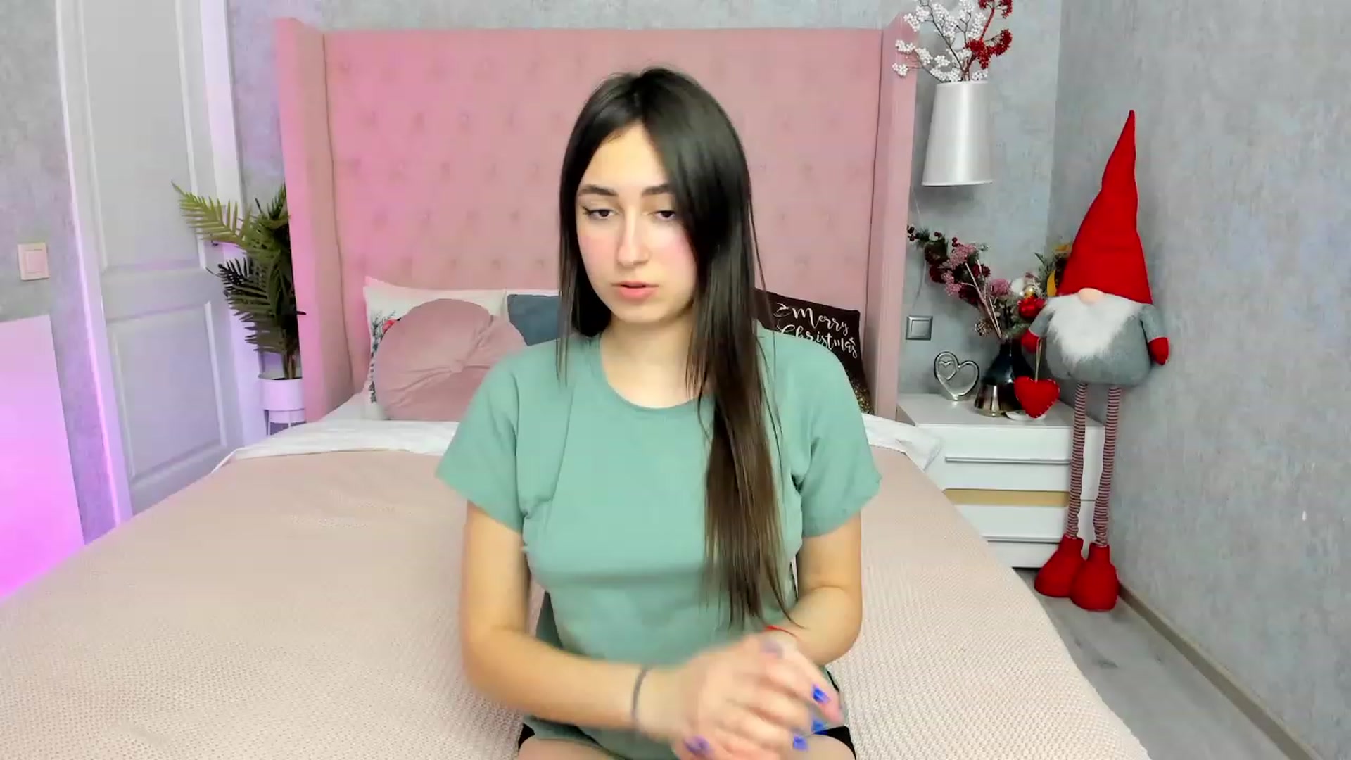 Gallery image thumbnail from SofiGrace's myfreecams stream on, 12/23/2022, 22:16 image 5 of 20