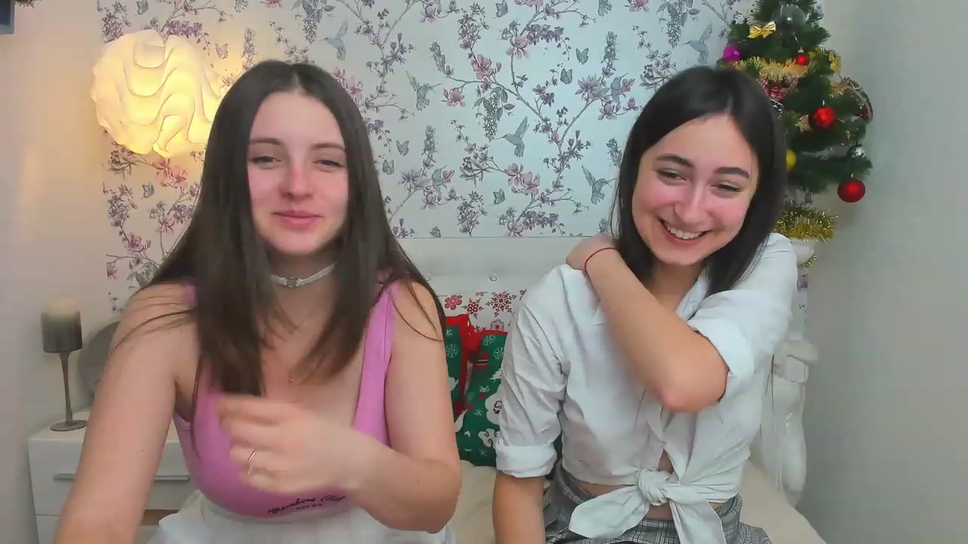 Gallery image thumbnail from SofiGrace's myfreecams stream on, 12/25/2022, 14:31 image 1 of 20