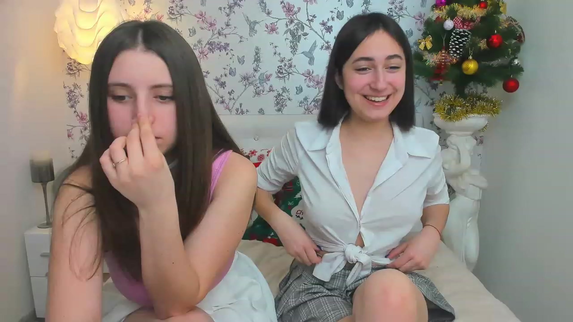 Gallery image thumbnail from SofiGrace's myfreecams stream on, 12/25/2022, 14:31 image 3 of 20
