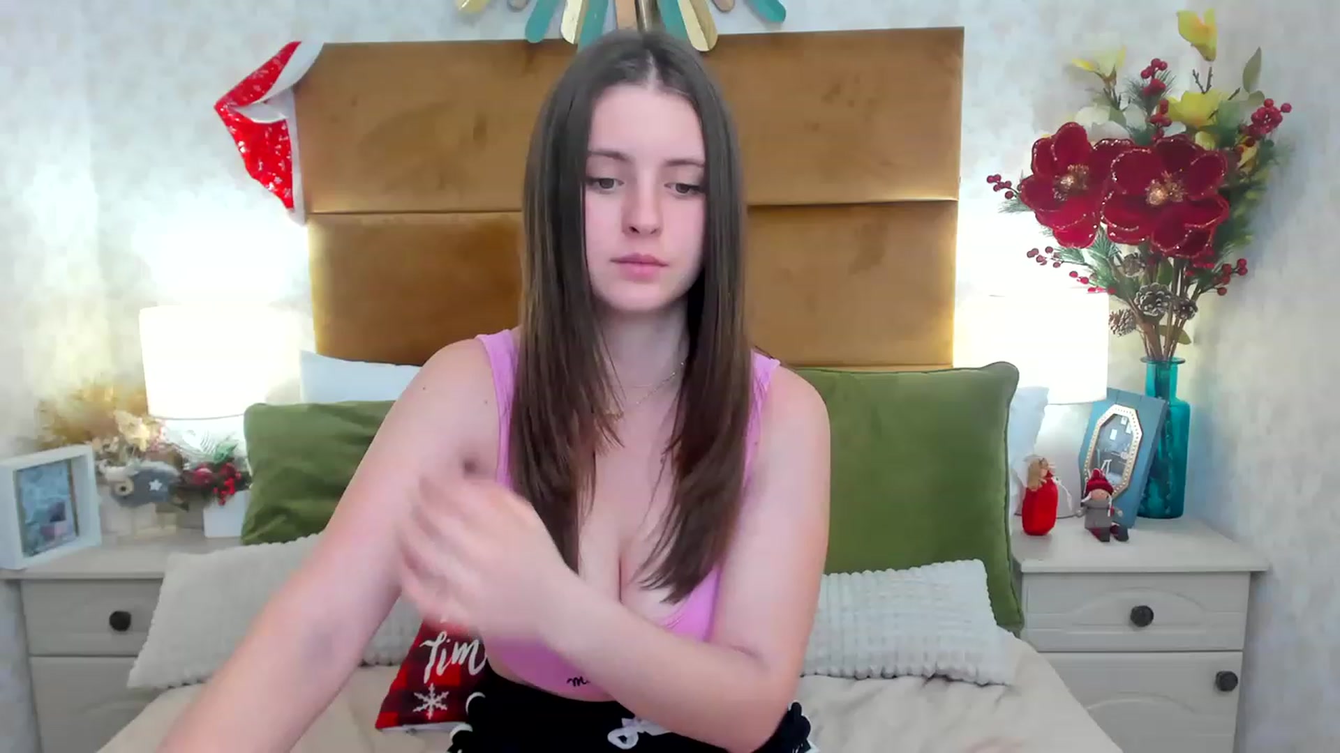 Gallery image thumbnail from SofiGrace's myfreecams stream on, 12/27/2022, 15:36 image 9 of 20
