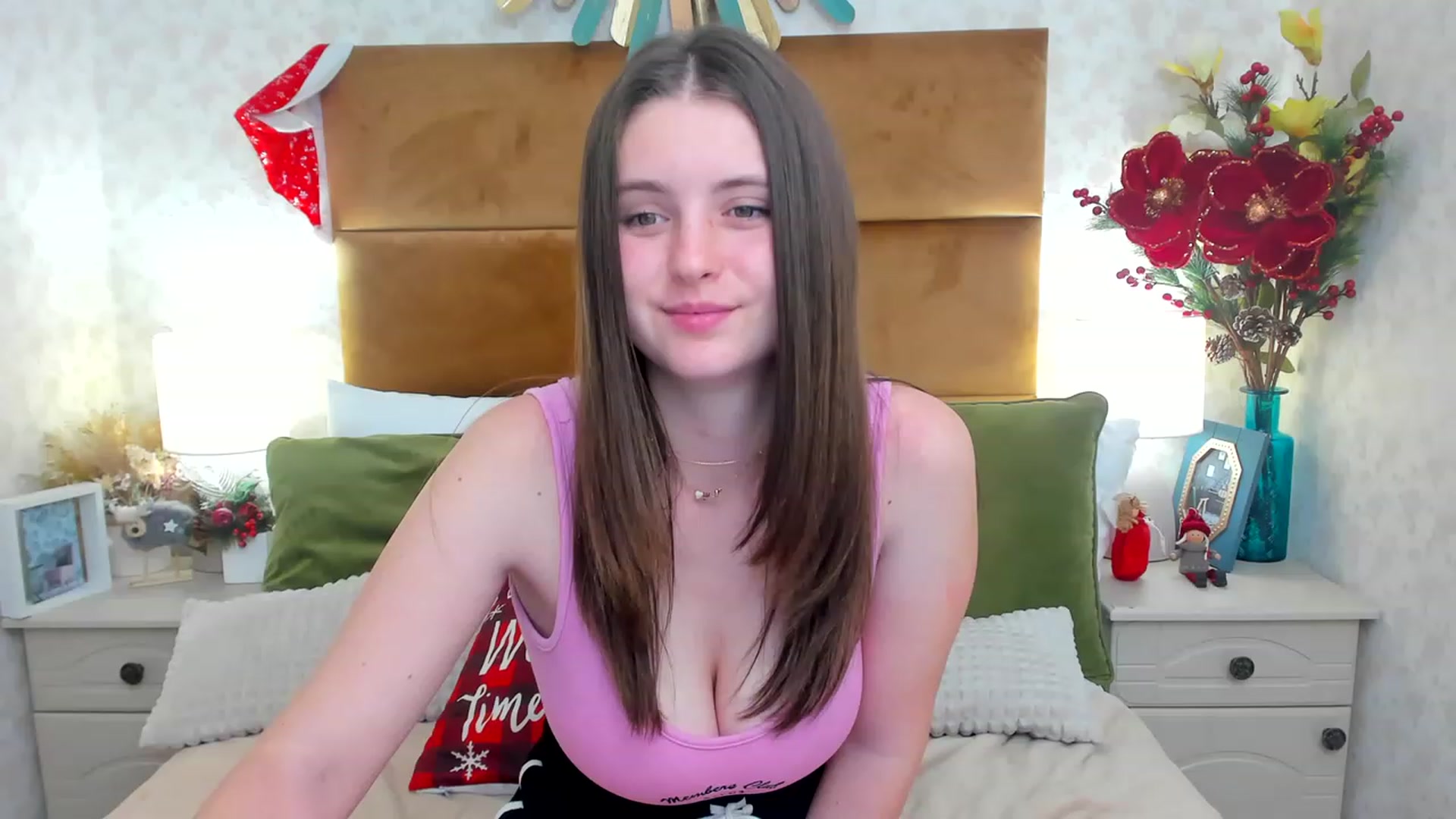 Gallery image thumbnail from SofiGrace's myfreecams stream on, 12/27/2022, 15:36 image 5 of 20