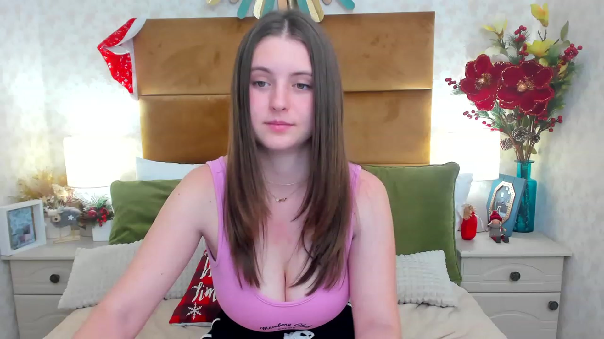 Gallery image thumbnail from SofiGrace's myfreecams stream on, 12/27/2022, 15:36 image 18 of 20