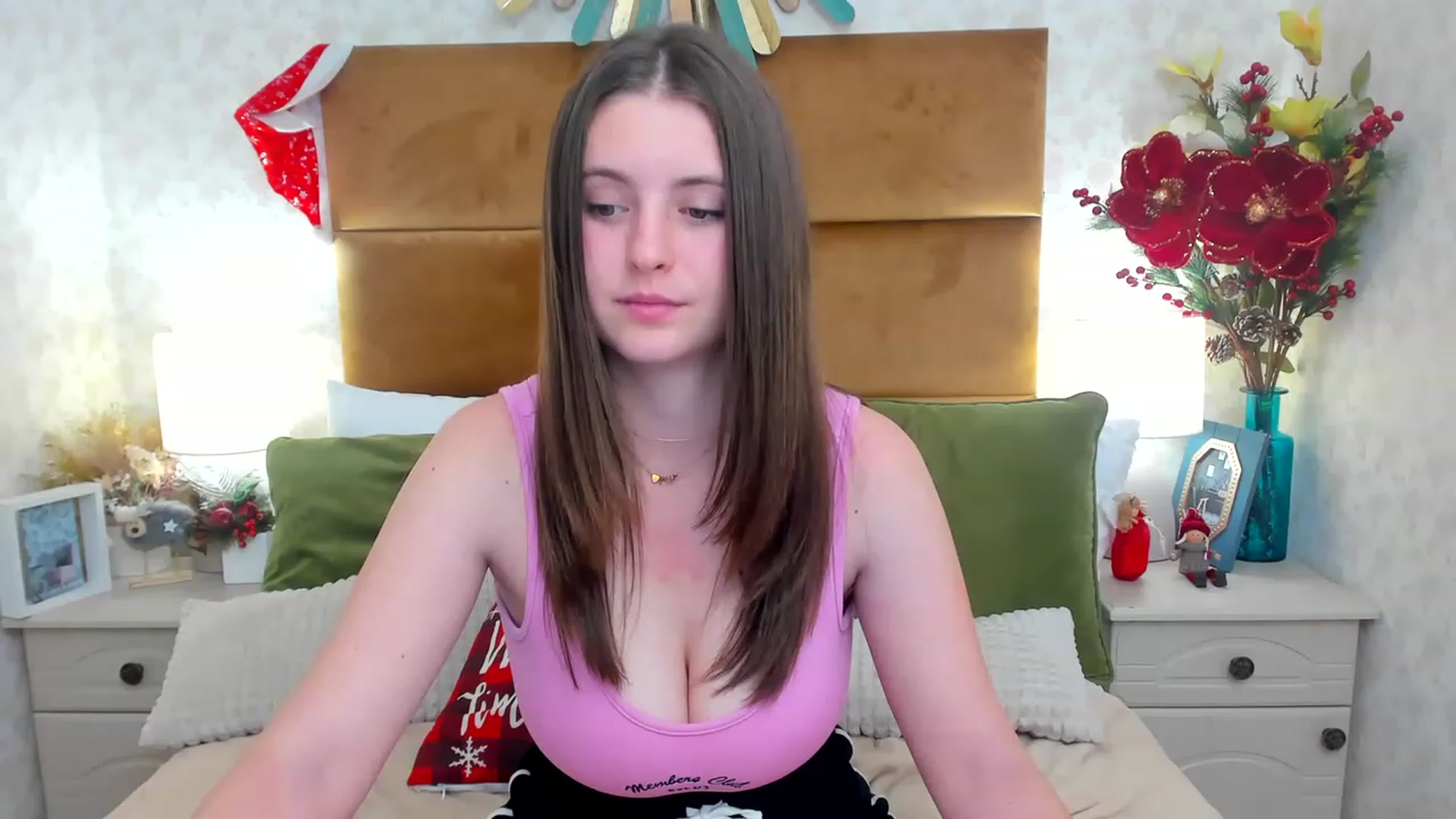 Gallery image thumbnail from SofiGrace's myfreecams stream on, 12/27/2022, 15:36 image 16 of 20