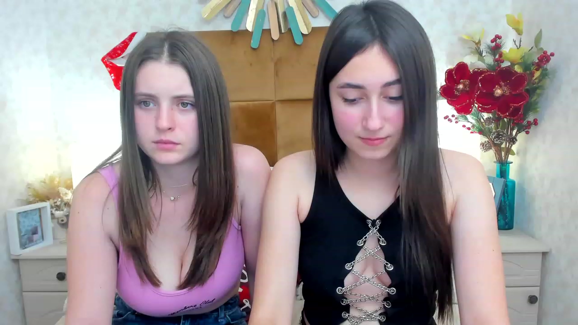 Gallery image thumbnail from SofiGrace's myfreecams stream on, 12/27/2022, 18:38 image 3 of 20