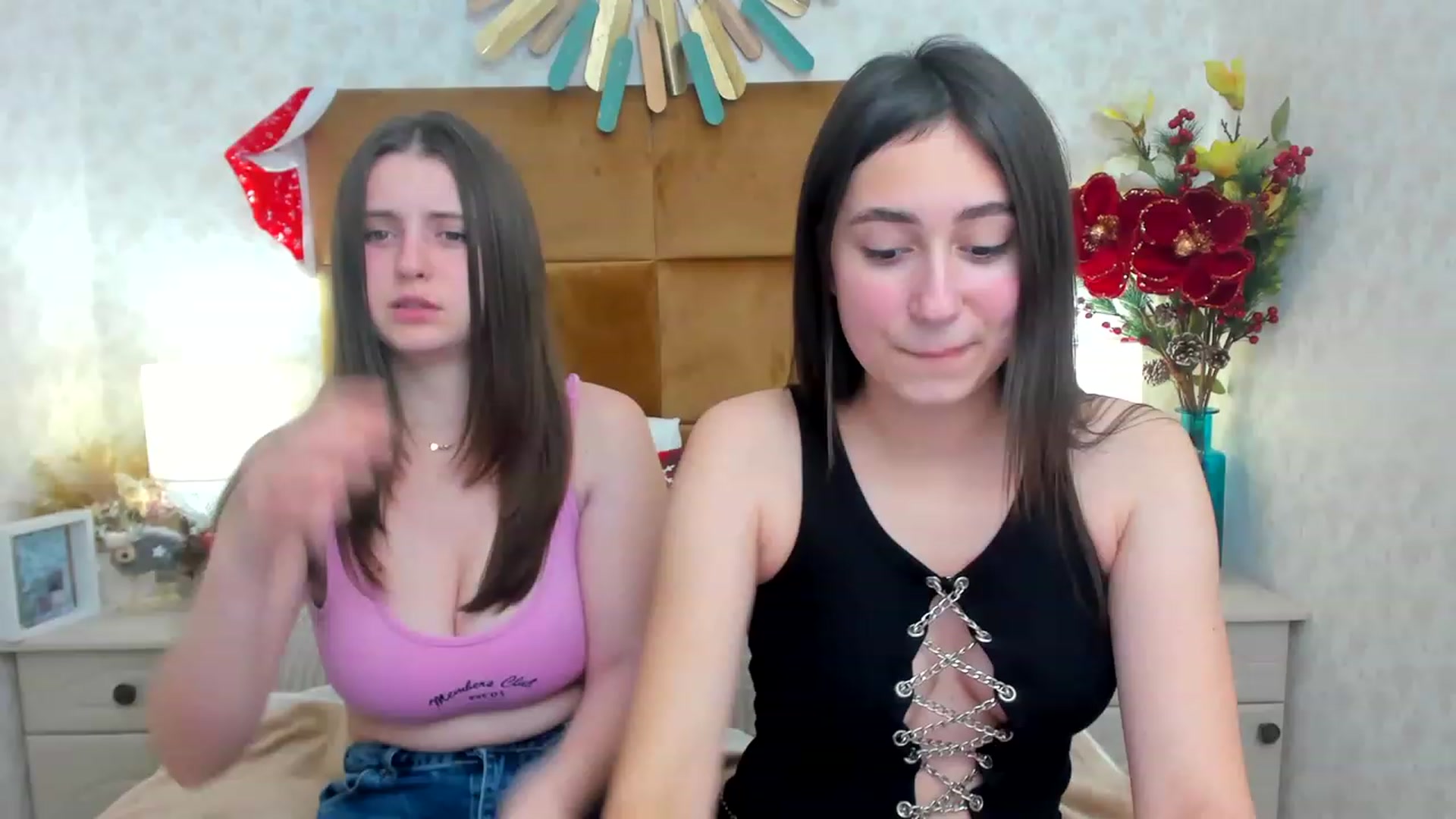 Gallery image thumbnail from SofiGrace's myfreecams stream on, 12/27/2022, 18:38 image 16 of 20