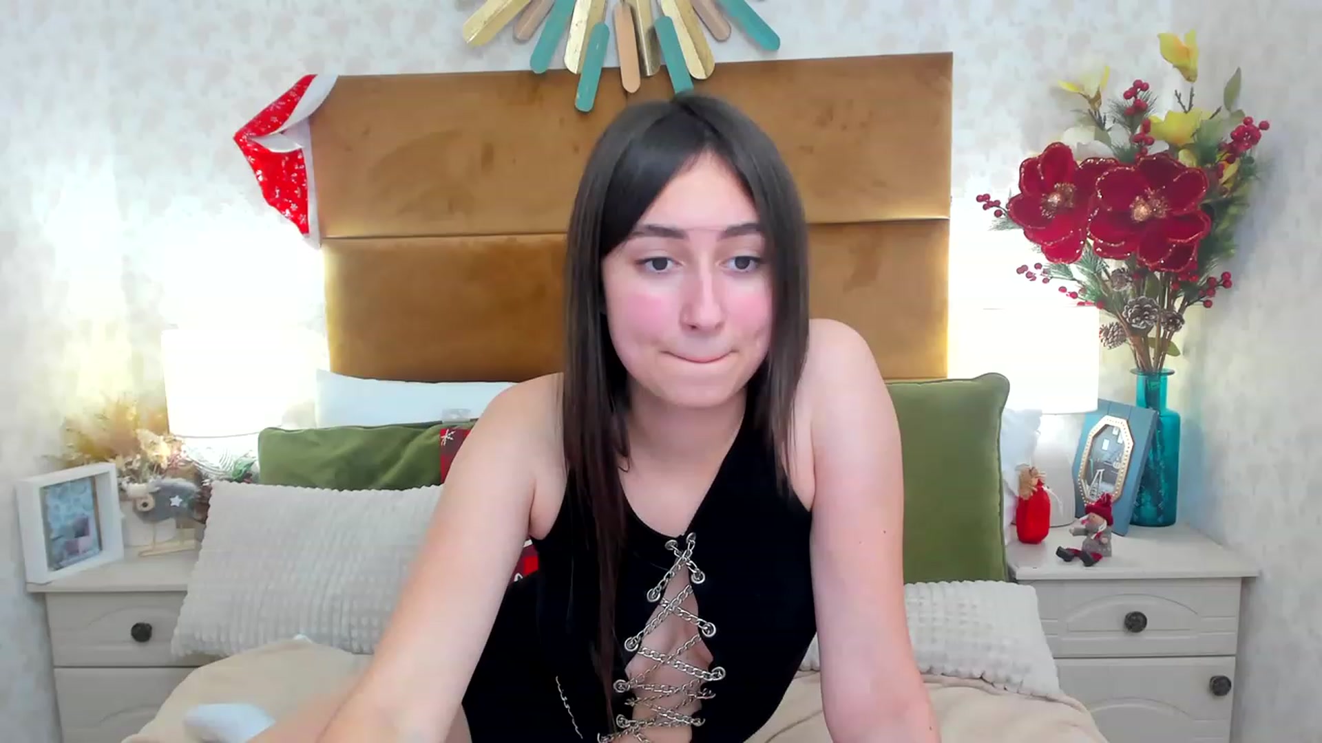 Gallery image thumbnail from SofiGrace's myfreecams stream on, 12/27/2022, 18:38 image 10 of 20