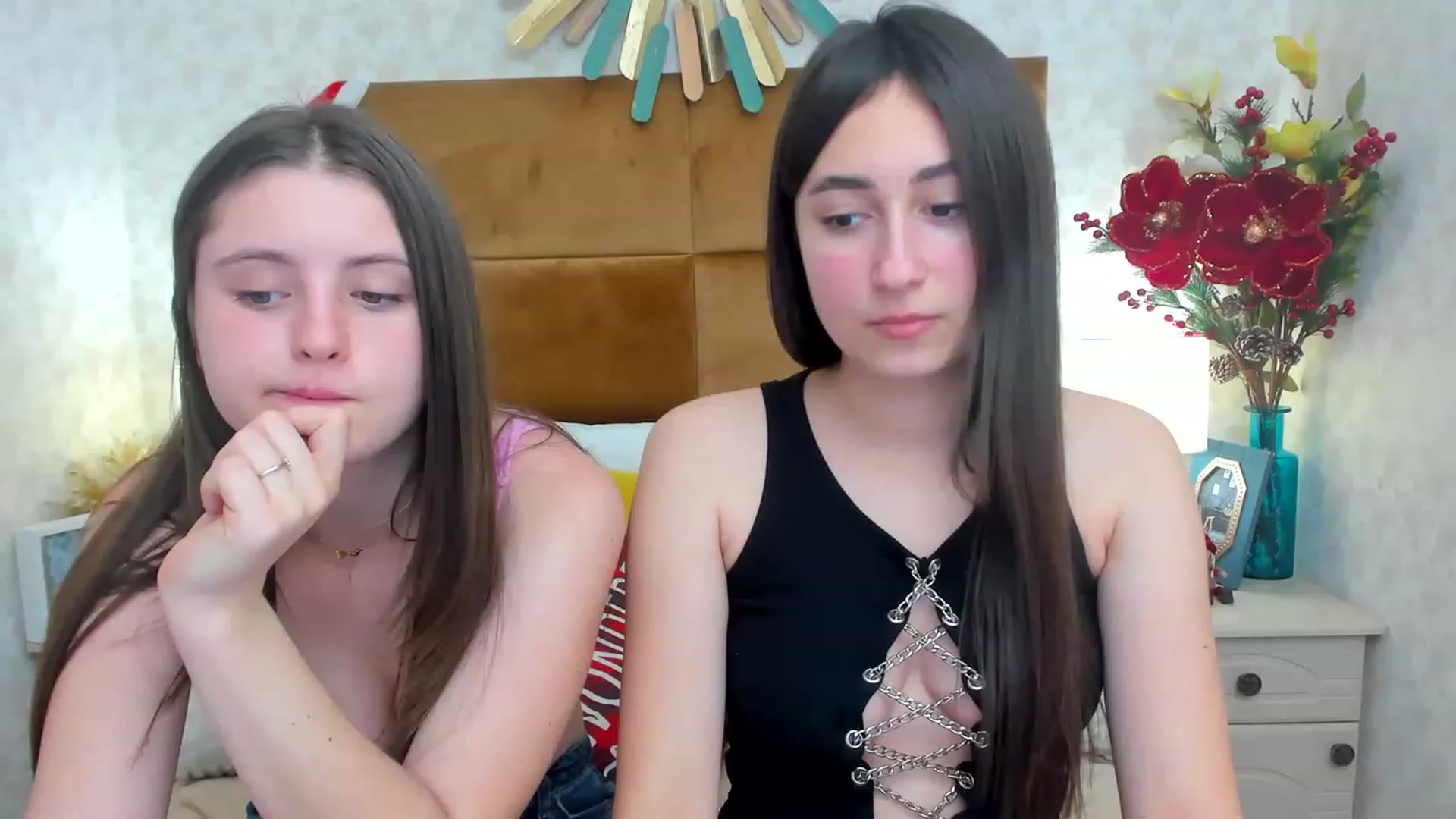 Gallery image thumbnail from SofiGrace's myfreecams stream on, 12/27/2022, 18:38 image 4 of 20