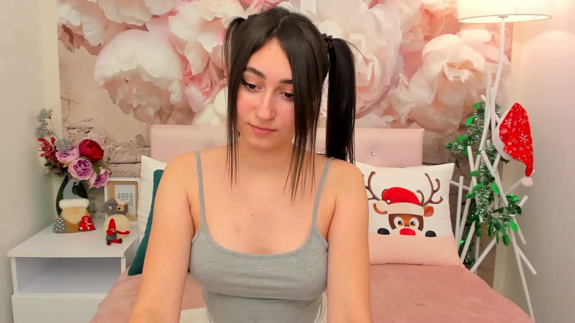 Gallery image thumbnail from SofiGrace's myfreecams stream on, 12/31/2022, 13:47 image 8 of 20