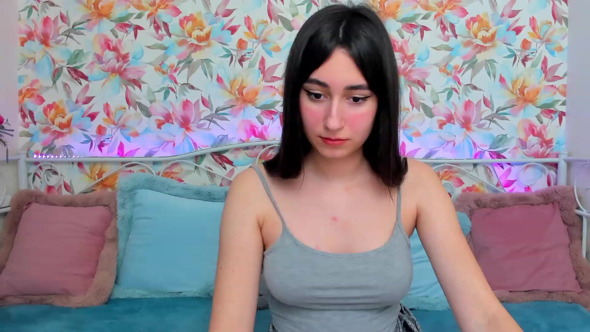 Gallery image thumbnail from SofiGrace's myfreecams stream on, 02/17/2023, 15:30 image 1 of 20