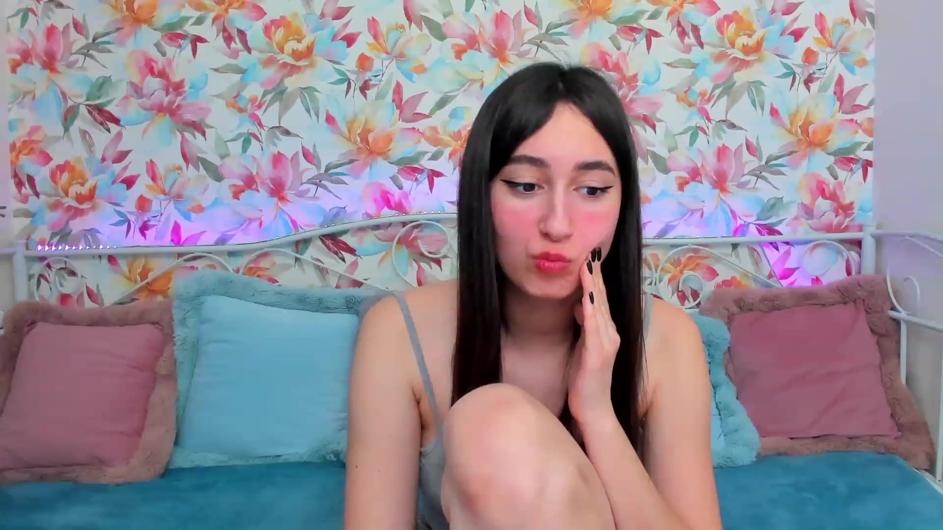 Gallery image thumbnail from SofiGrace's myfreecams stream on, 02/17/2023, 15:30 image 10 of 20