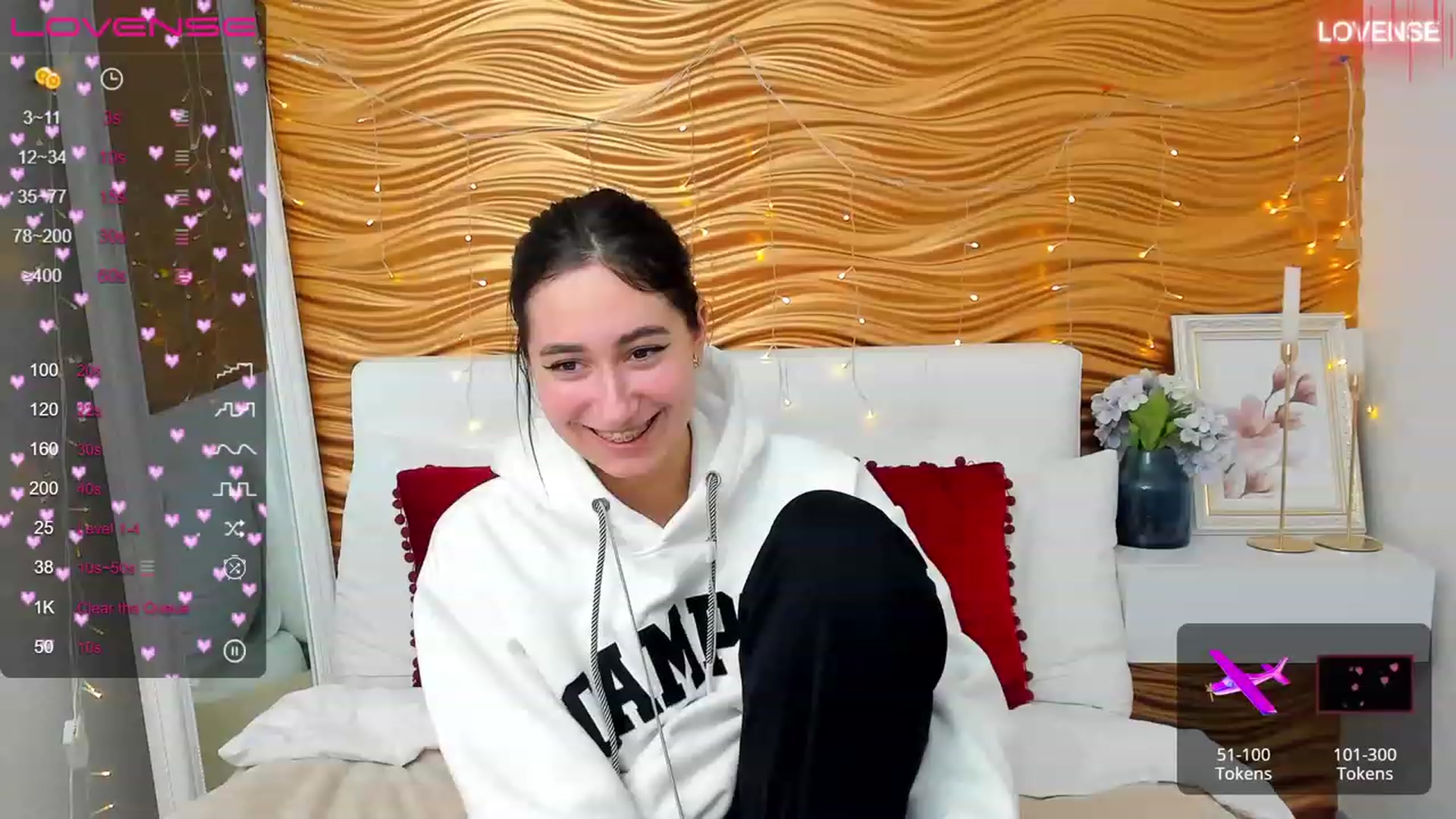 Gallery image thumbnail from SofiGrace's myfreecams stream on, 03/04/2023, 20:00 image 17 of 20