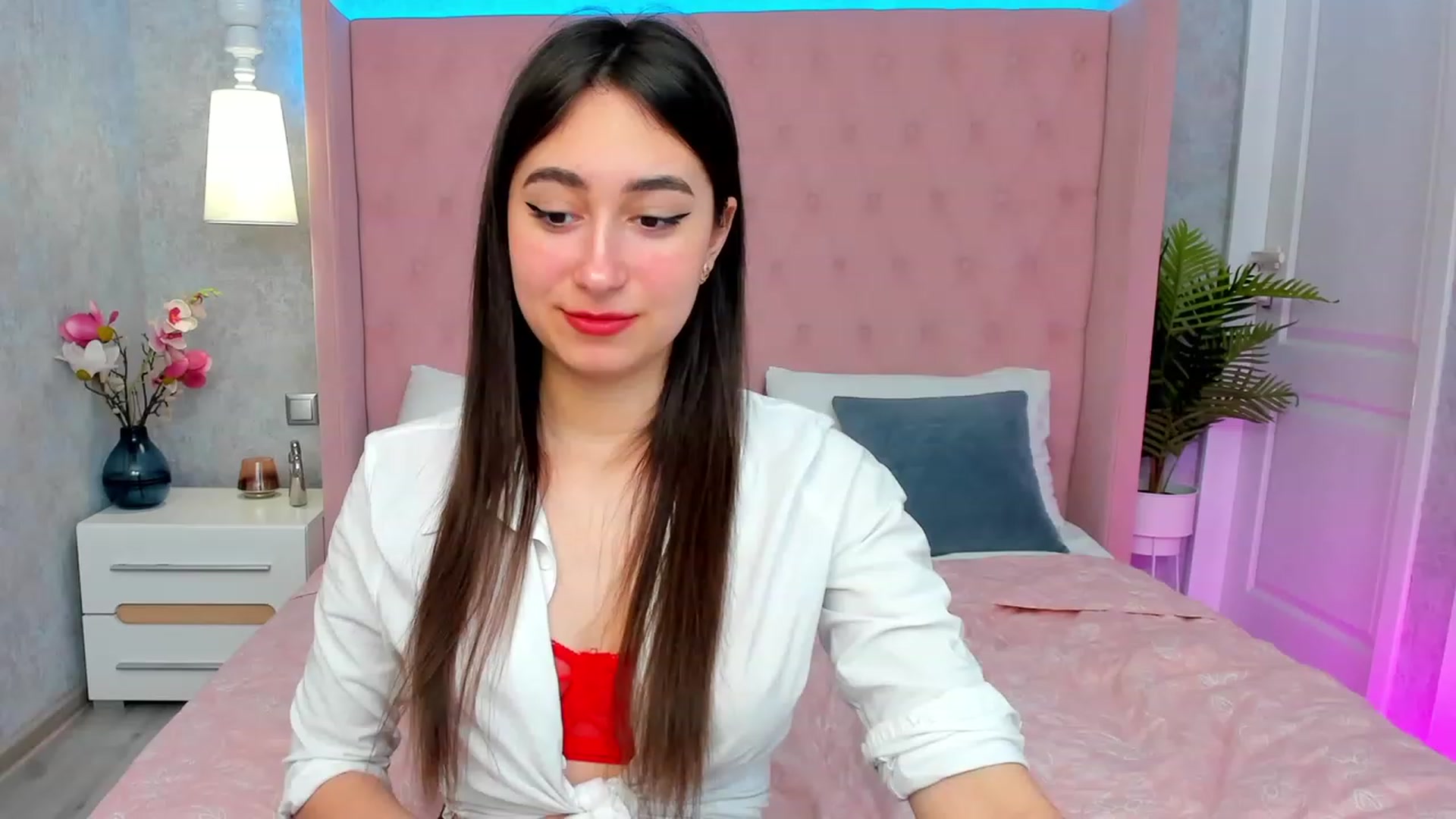 Gallery image thumbnail from SofiGrace's myfreecams stream on, 03/08/2023, 21:28 image 2 of 20