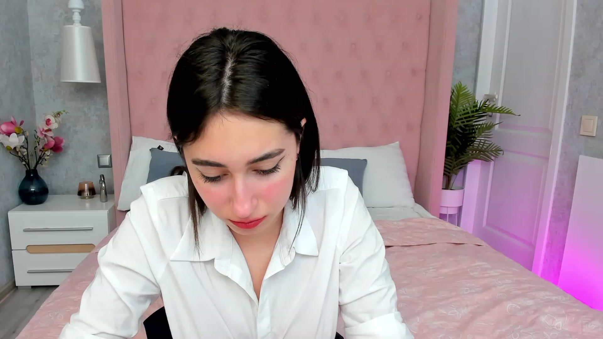 Gallery image thumbnail from SofiGrace's myfreecams stream on, 03/09/2023, 02:12 image 5 of 20