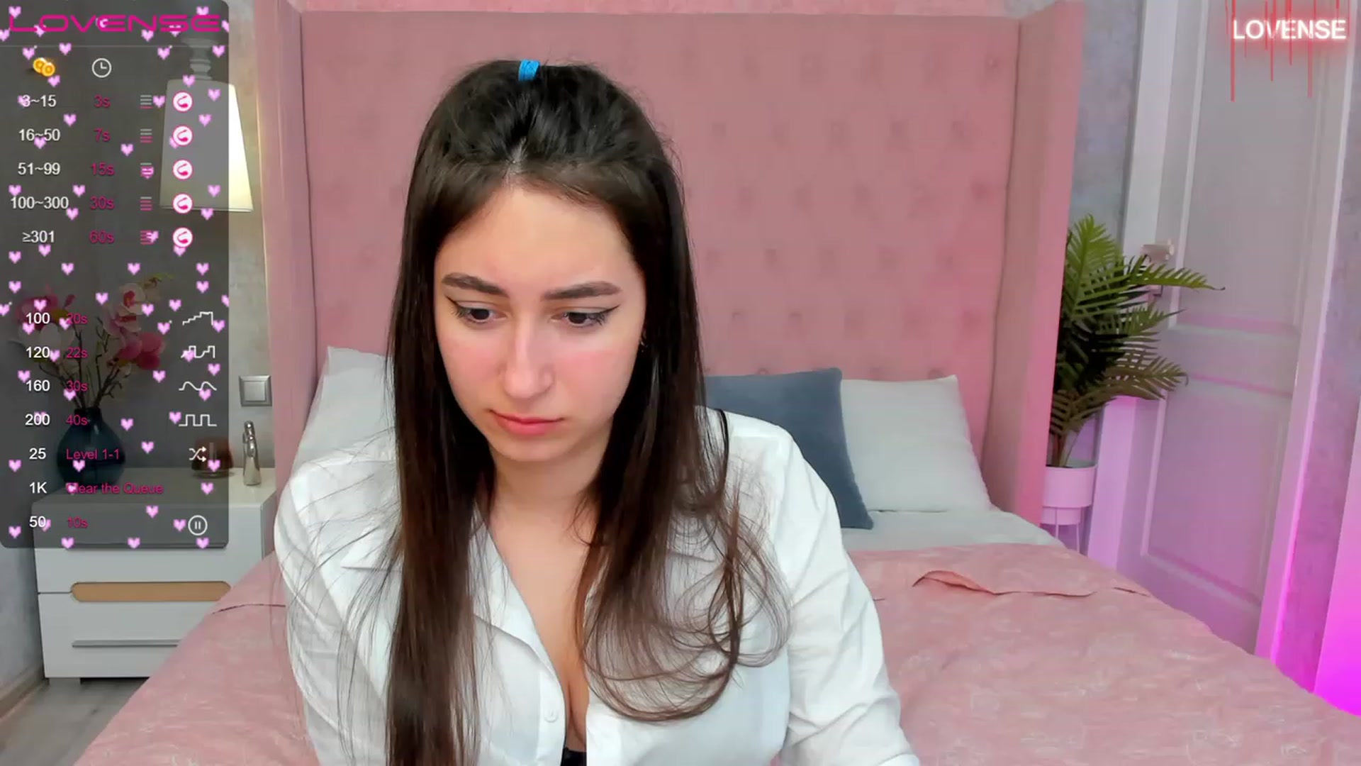 Gallery image thumbnail from SofiGrace's myfreecams stream on, 03/10/2023, 02:03 image 8 of 20
