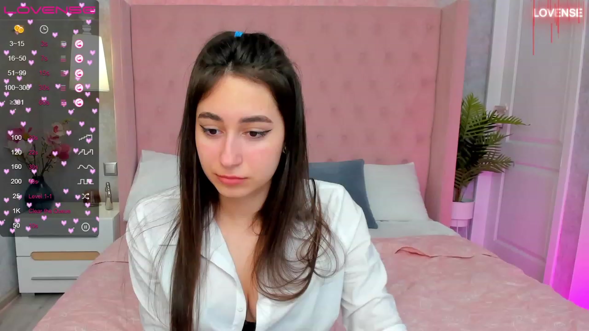 Gallery image thumbnail from SofiGrace's myfreecams stream on, 03/10/2023, 02:03 image 7 of 20