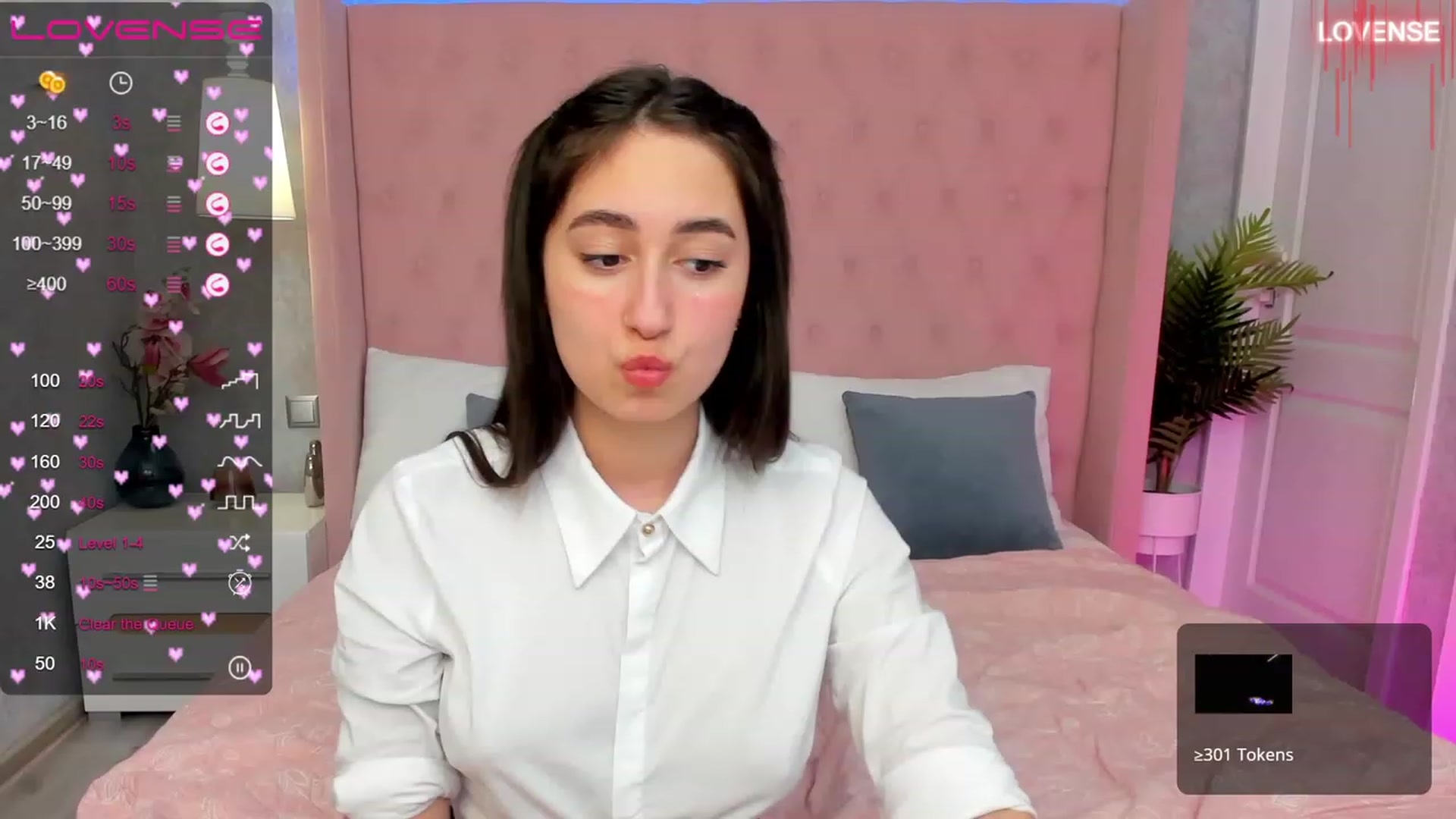 Gallery image thumbnail from SofiGrace's myfreecams stream on, 03/20/2023, 18:07 image 5 of 20
