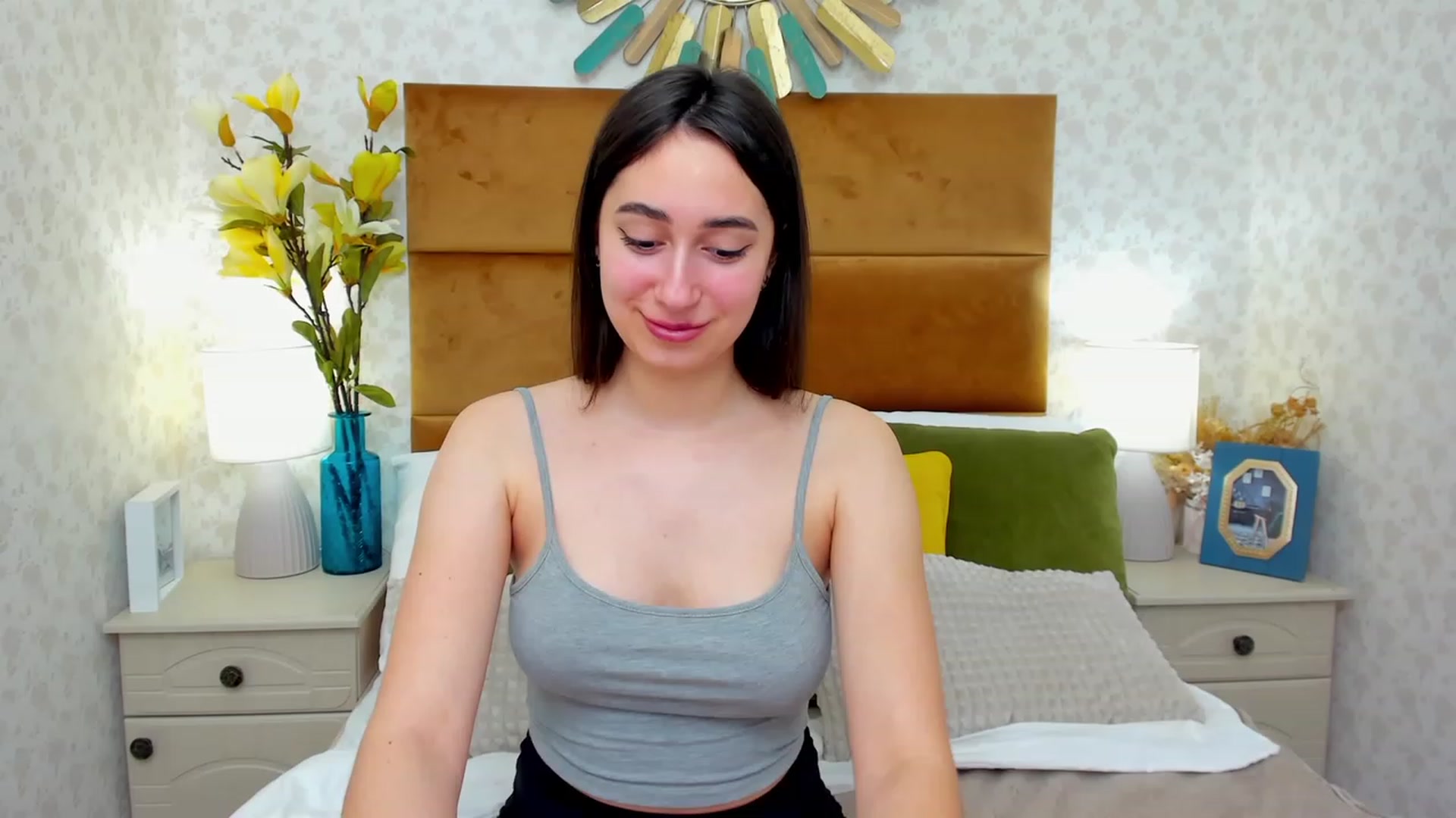 Gallery image thumbnail from SofiGrace's myfreecams stream on, 04/08/2023, 19:02 image 4 of 20