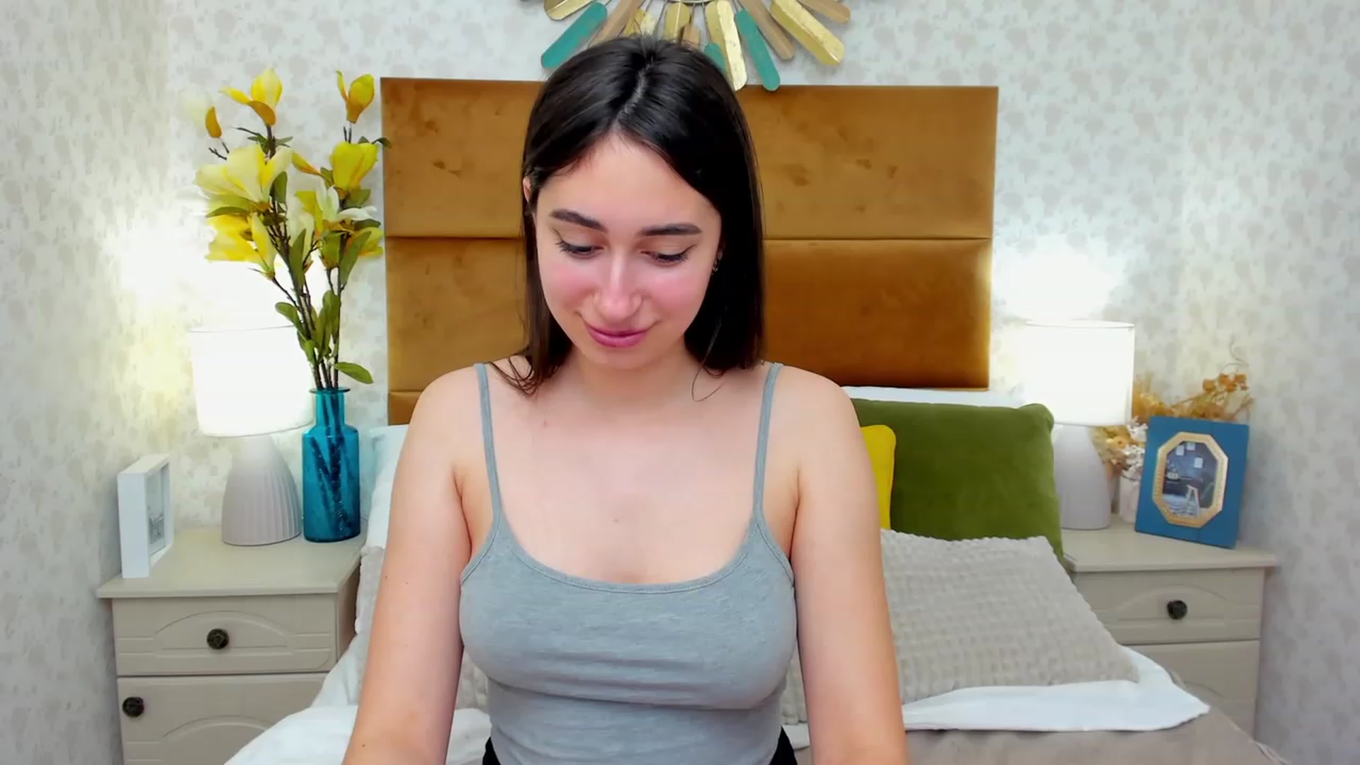 Gallery image thumbnail from SofiGrace's myfreecams stream on, 04/08/2023, 19:02 image 10 of 20