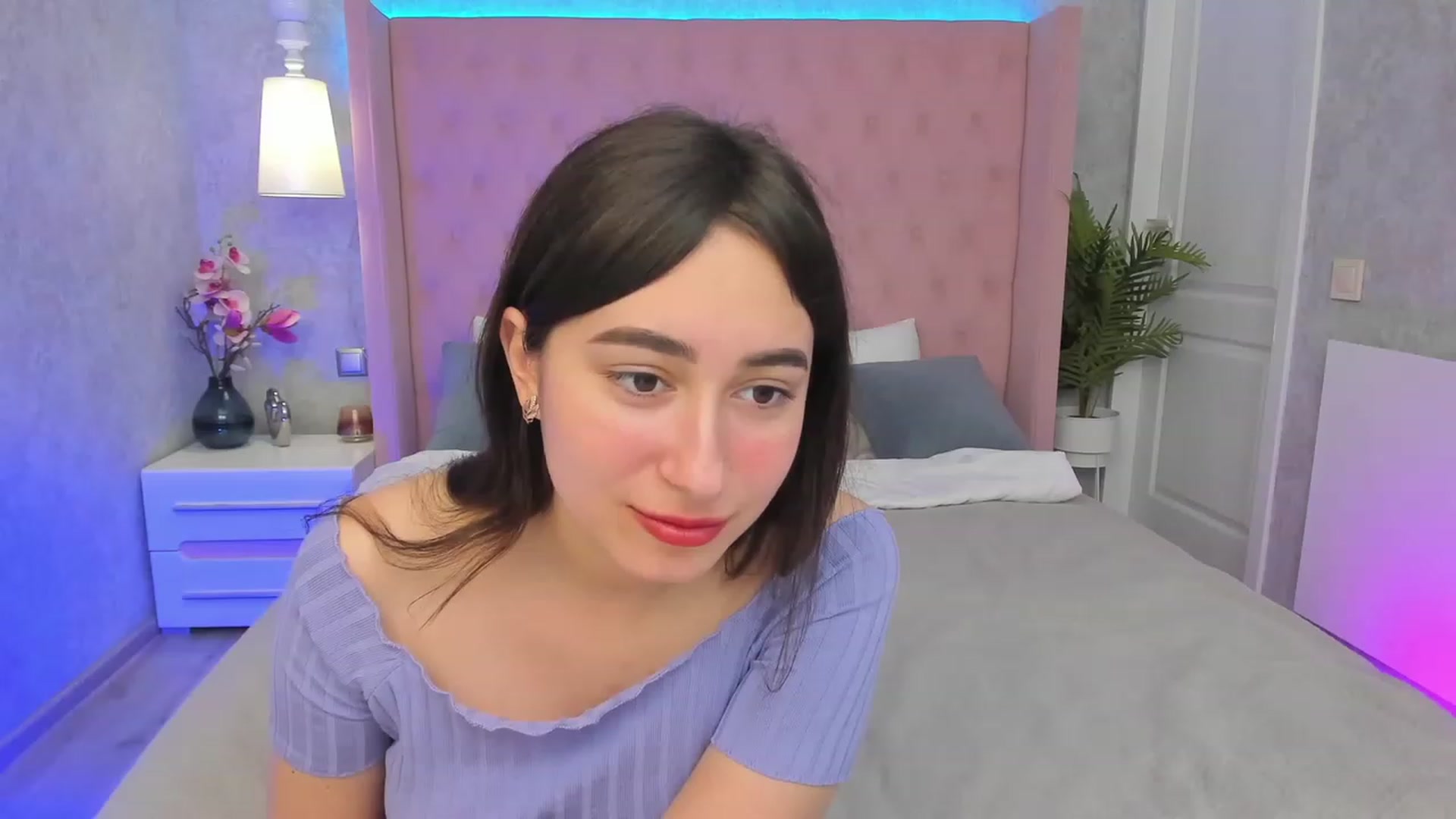 Gallery image thumbnail from SofiGrace's myfreecams stream on, 04/20/2023, 12:26 image 6 of 20
