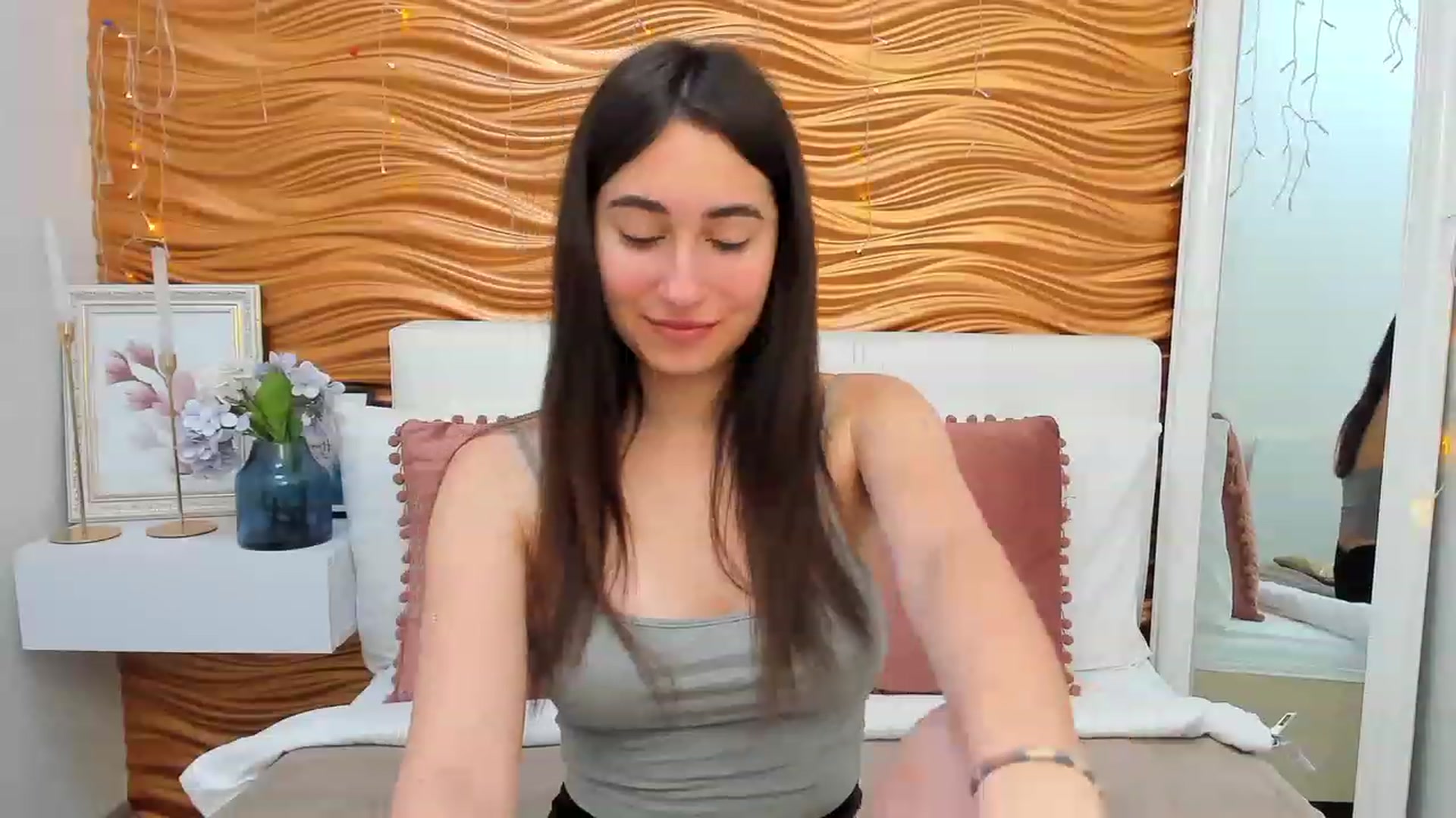 Gallery image thumbnail from SofiGrace's myfreecams stream on, 04/26/2023, 14:03 image 3 of 20