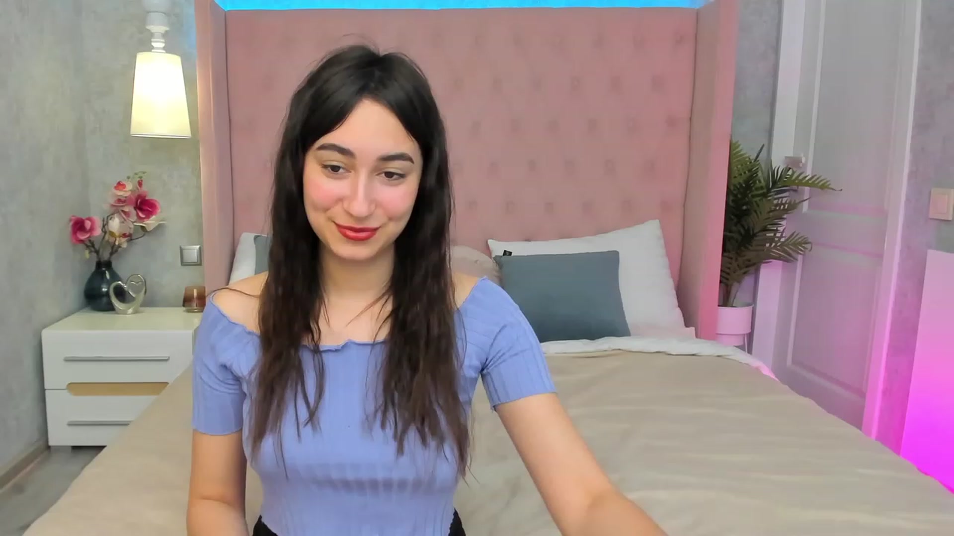 Gallery image thumbnail from SofiGrace's myfreecams stream on, 05/06/2023, 12:34 image 9 of 20