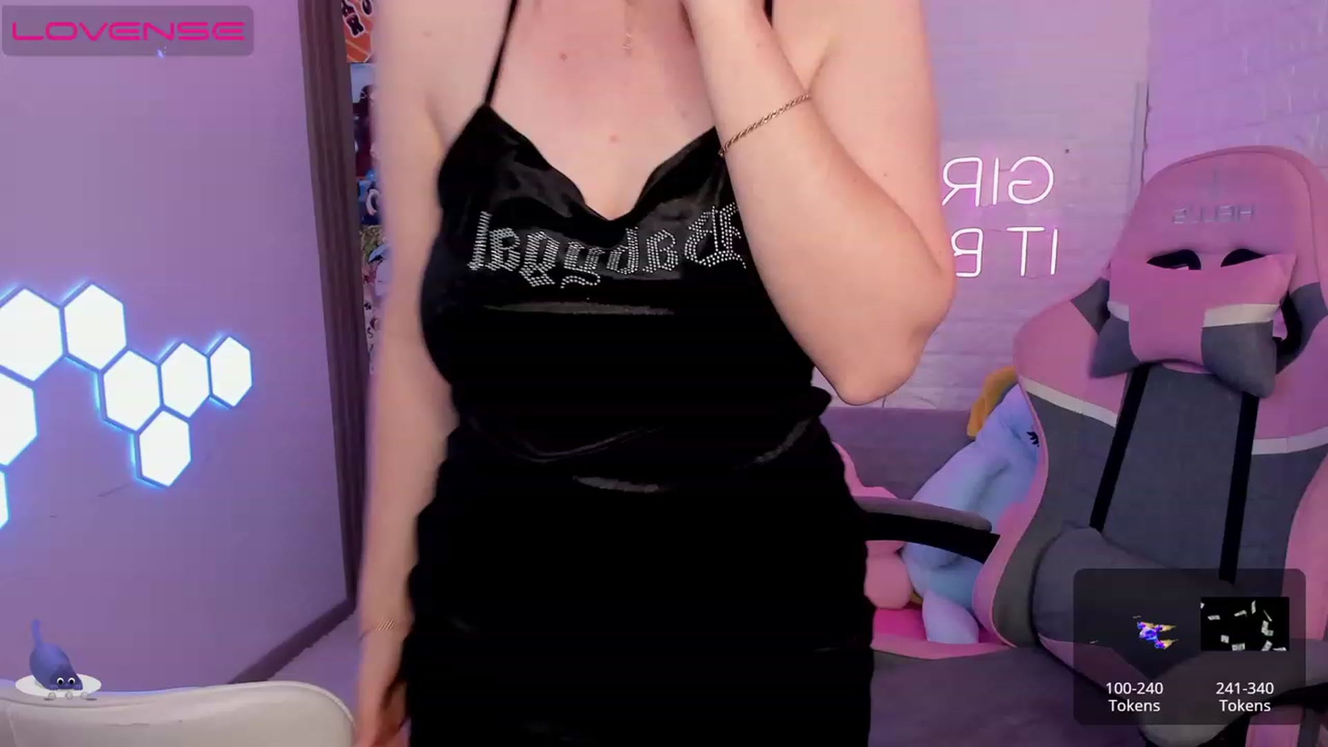 Gallery image thumbnail from SofiGrace's myfreecams stream on, 06/04/2023, 12:57 image 10 of 20