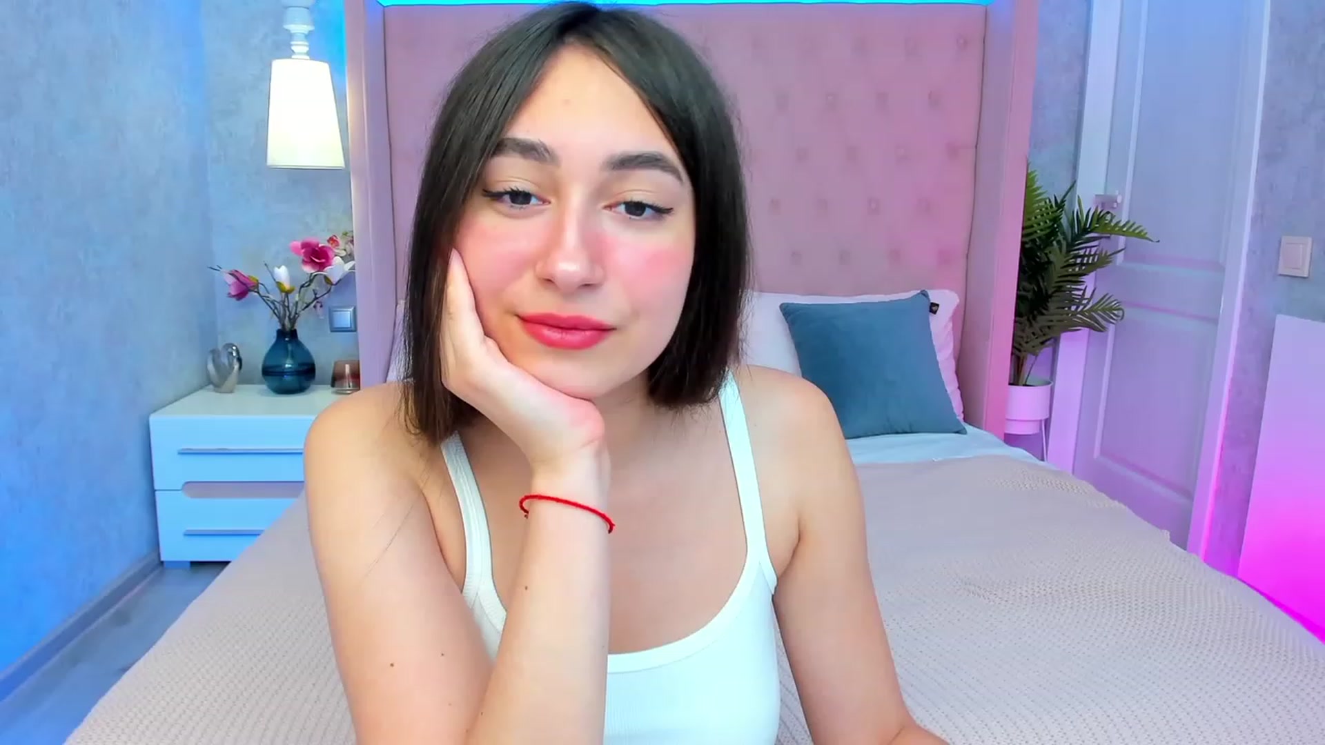 Gallery image thumbnail from SofiGrace's myfreecams stream on, 07/07/2023, 13:19 image 10 of 20