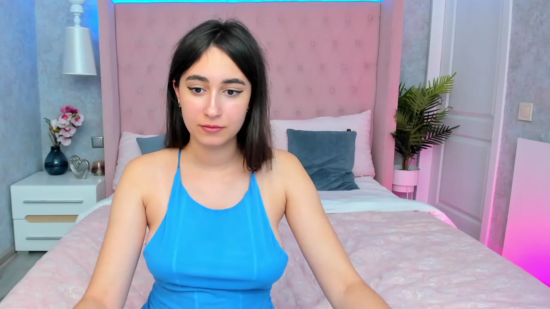 Gallery image thumbnail from SofiGrace's myfreecams stream on, 08/07/2023, 11:51 image 3 of 20