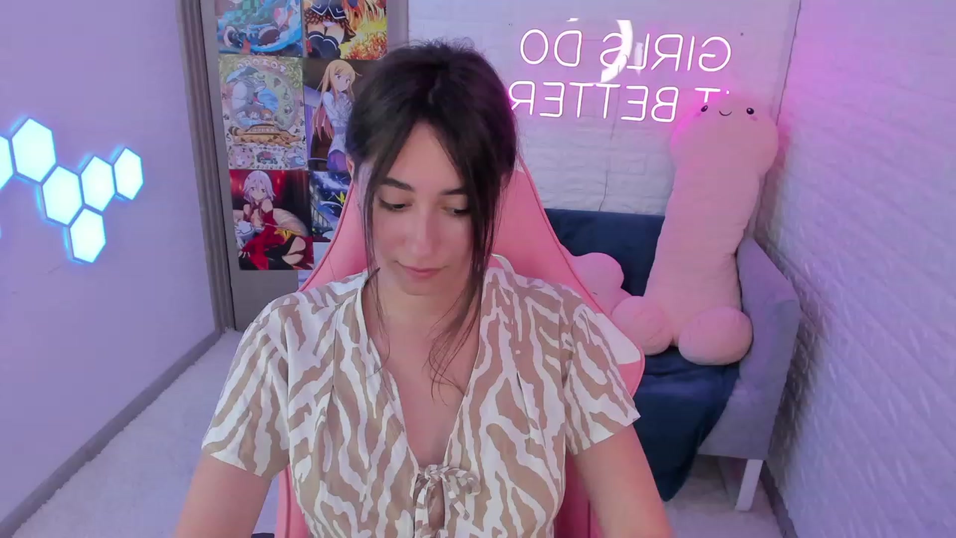 Gallery image thumbnail from SofiGrace's myfreecams stream on, 08/21/2023, 06:53 image 4 of 20