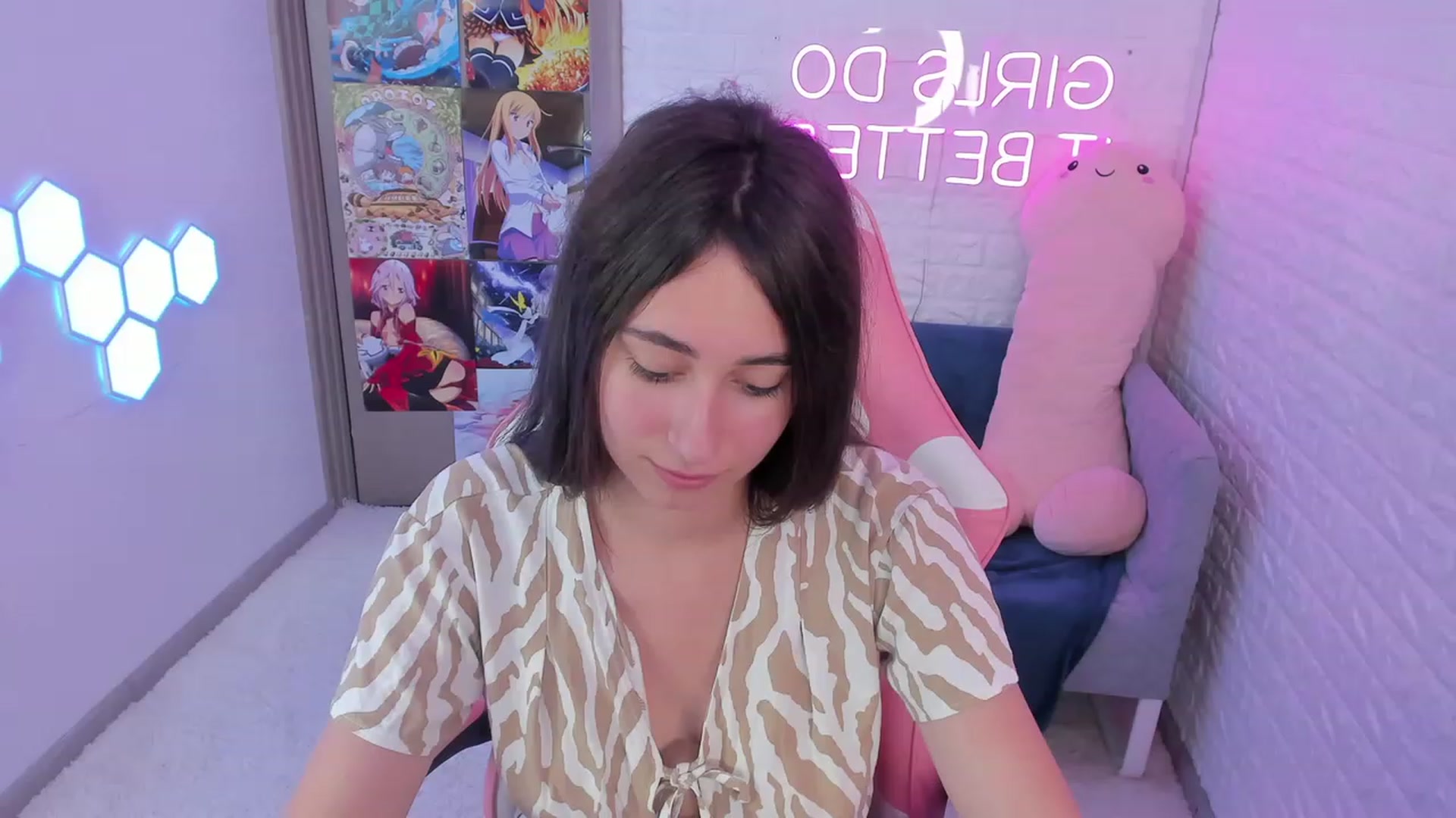 Gallery image thumbnail from SofiGrace's myfreecams stream on, 08/21/2023, 06:53 image 16 of 20