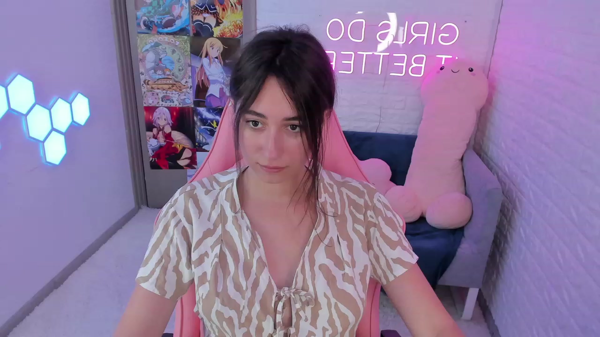 Gallery image thumbnail from SofiGrace's myfreecams stream on, 08/21/2023, 06:53 image 8 of 20