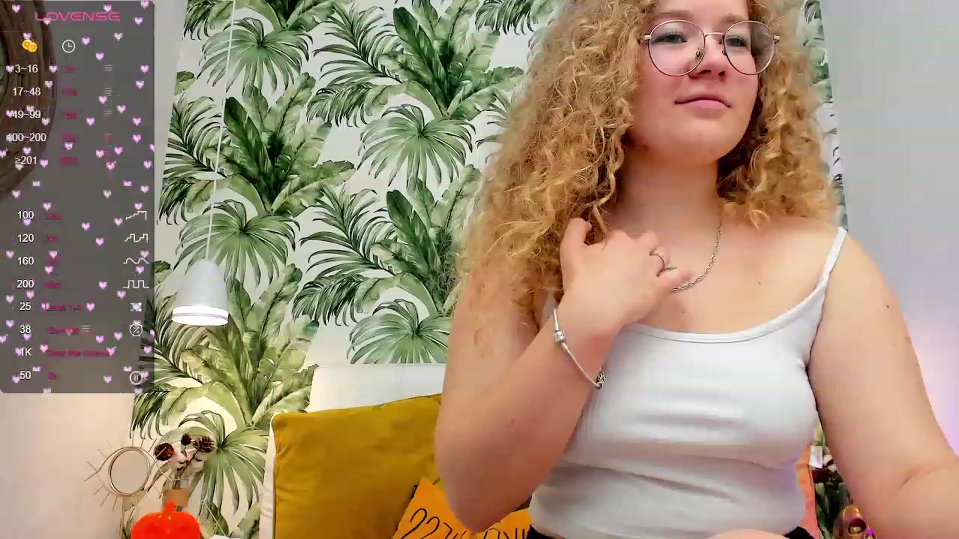 Gallery image thumbnail from SofiGrace's myfreecams stream on, 10/24/2023, 17:24 image 19 of 20