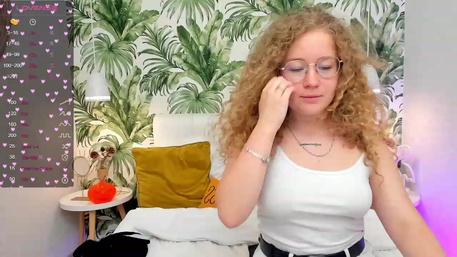 Gallery image thumbnail from SofiGrace's myfreecams stream on, 10/24/2023, 19:07 image 19 of 20