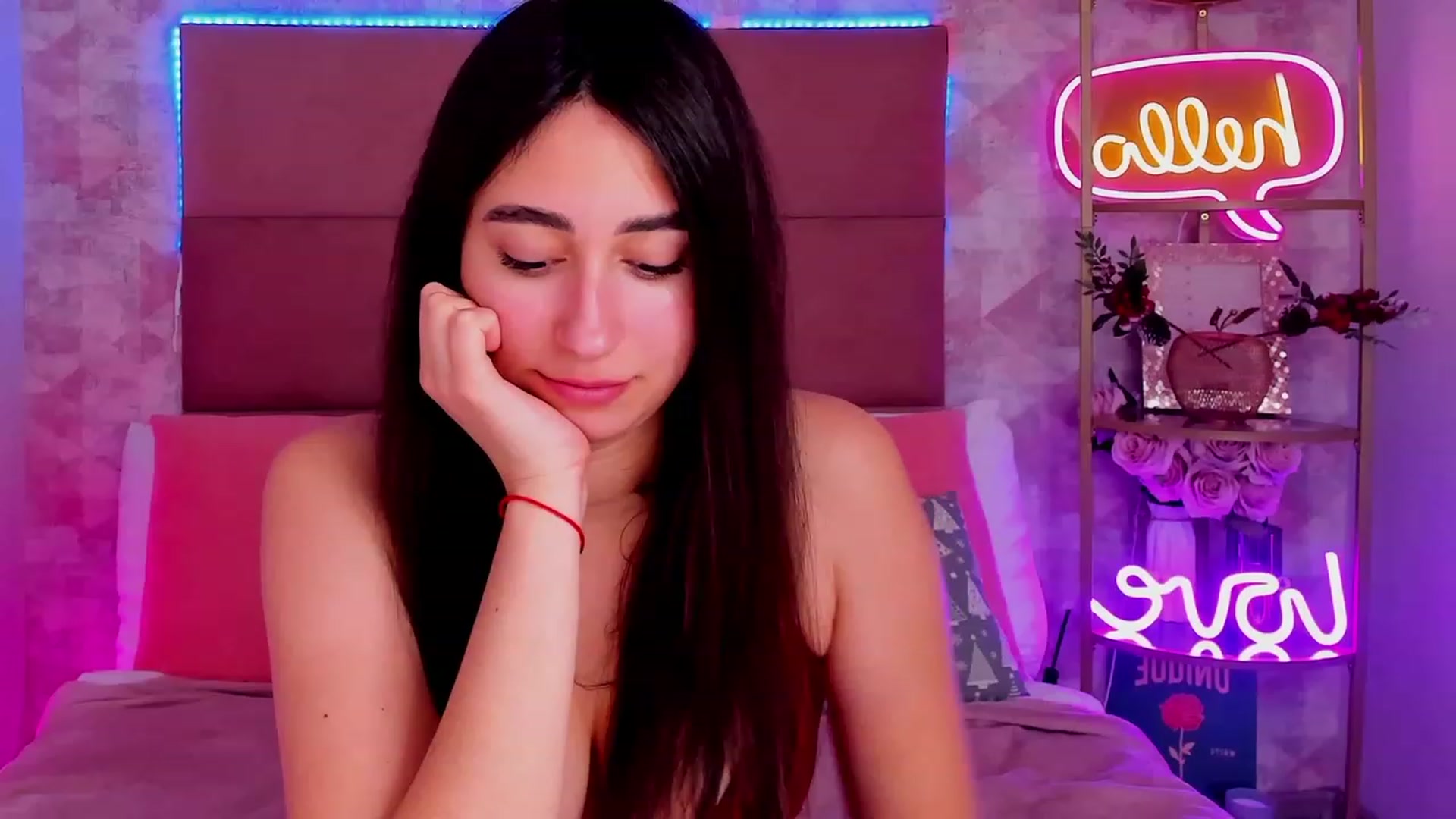 Gallery image thumbnail from SofiGrace's myfreecams stream on, 12/23/2023, 11:05 image 19 of 20