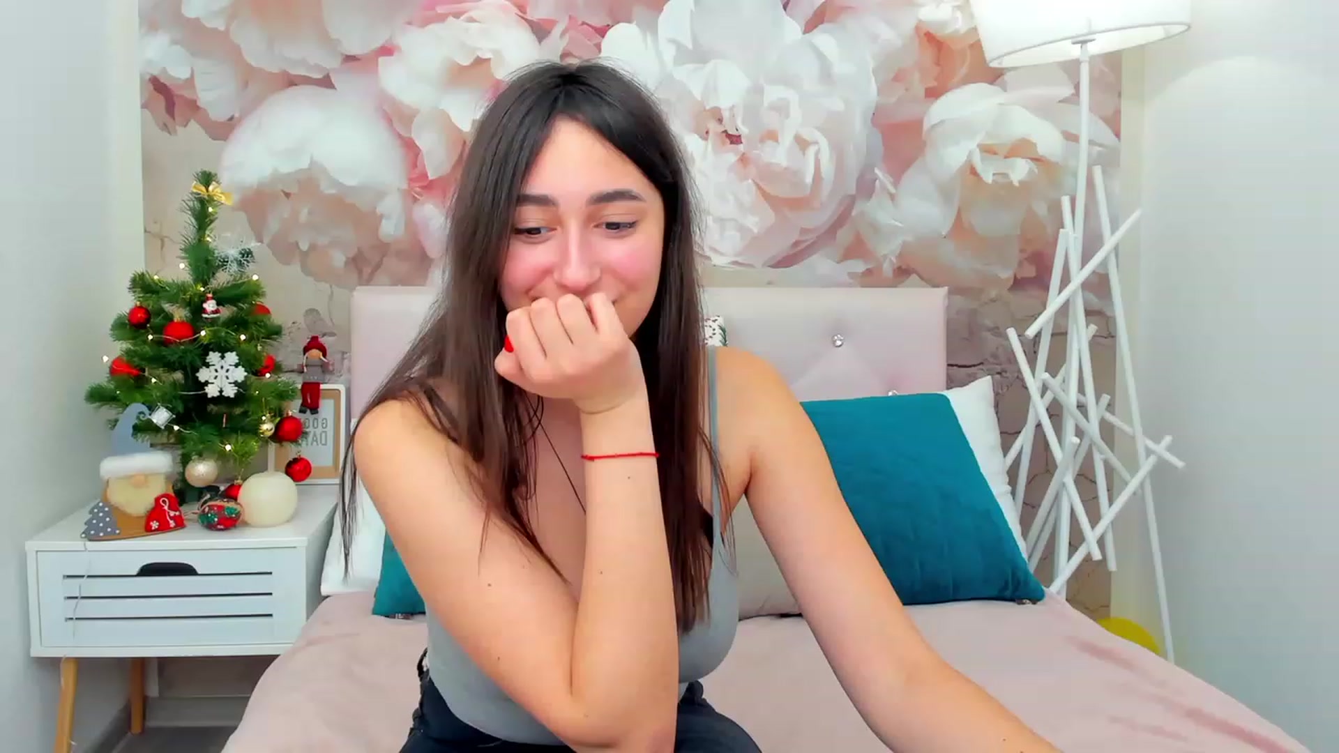 Gallery image thumbnail from SofiGrace's myfreecams stream on, 01/01/2024, 20:01 image 20 of 20