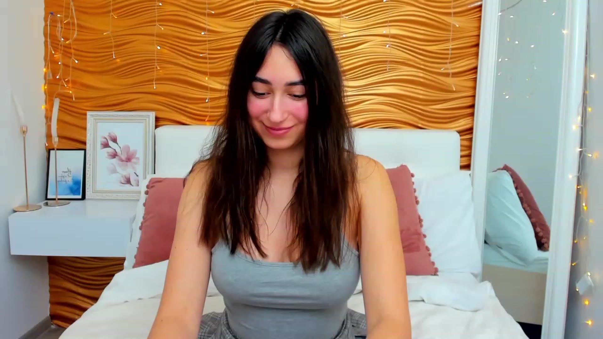 Gallery image thumbnail from SofiGrace's myfreecams stream on, 01/19/2024, 14:28 image 17 of 20