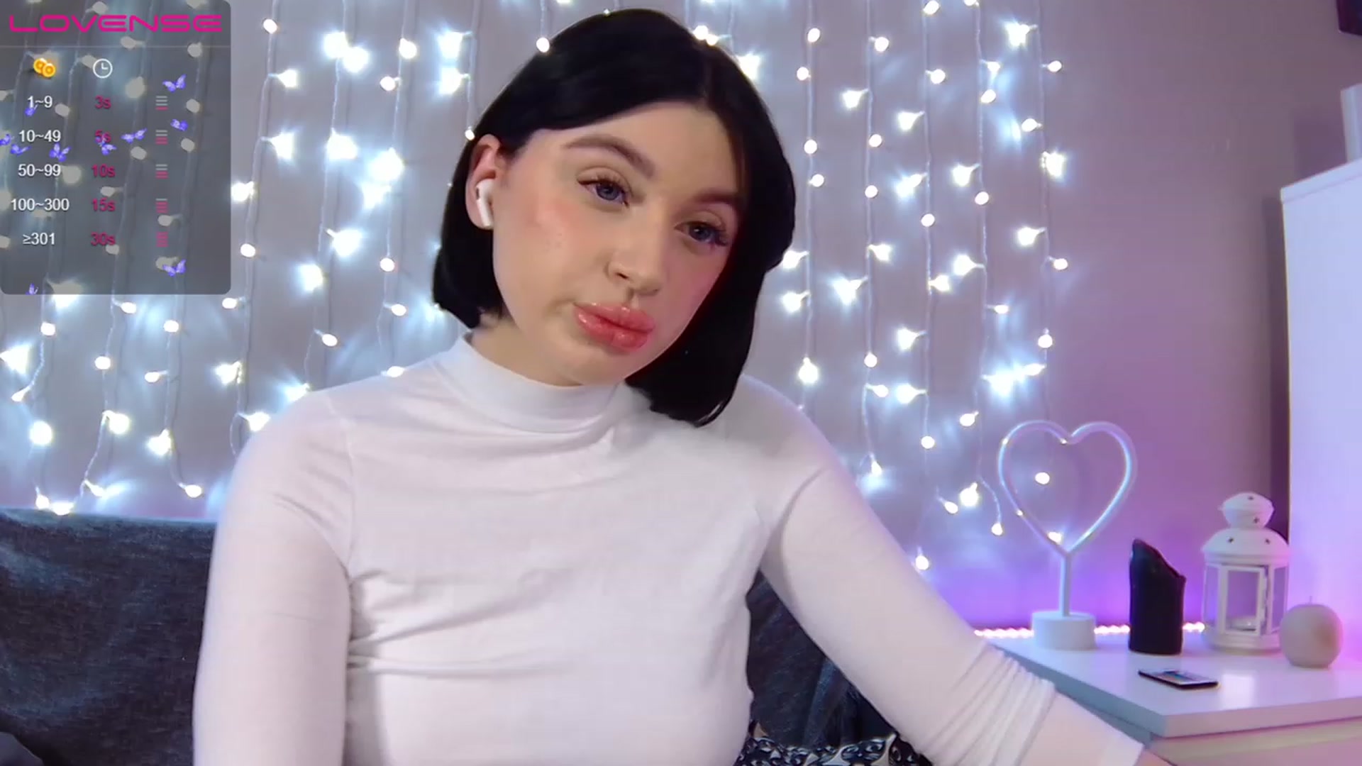 Gallery image thumbnail from SofiKittyy's myfreecams stream on, 11/17/2022, 02:35 image 1 of 20