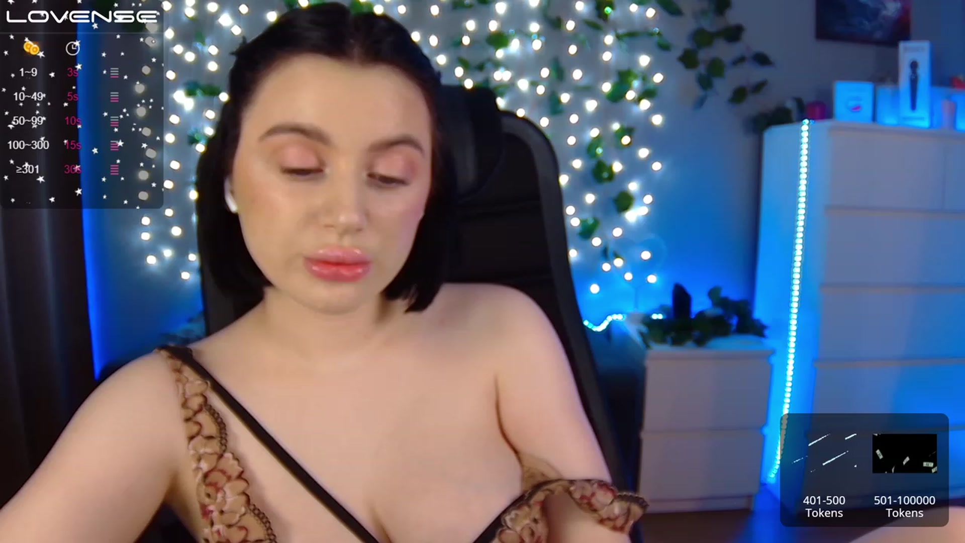 Gallery image thumbnail from SofiKittyy's myfreecams stream on, 01/17/2023, 01:09 image 16 of 20