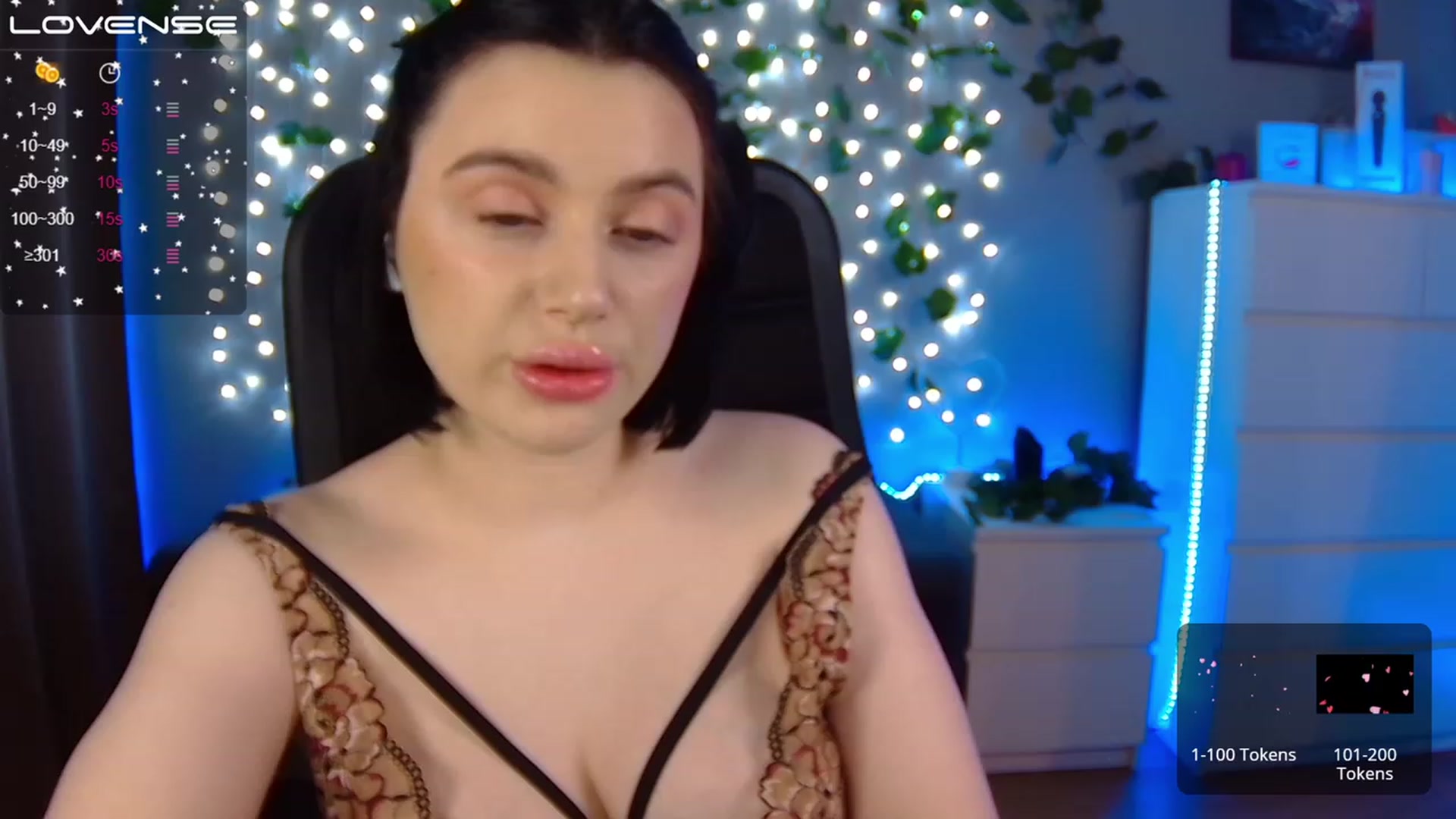 Gallery image thumbnail from SofiKittyy's myfreecams stream on, 01/17/2023, 01:09 image 12 of 20