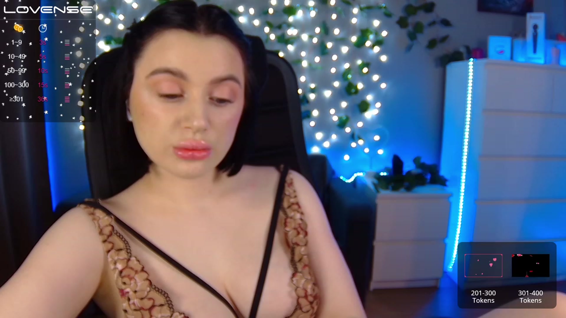 Gallery image thumbnail from SofiKittyy's myfreecams stream on, 01/17/2023, 01:09 image 6 of 20